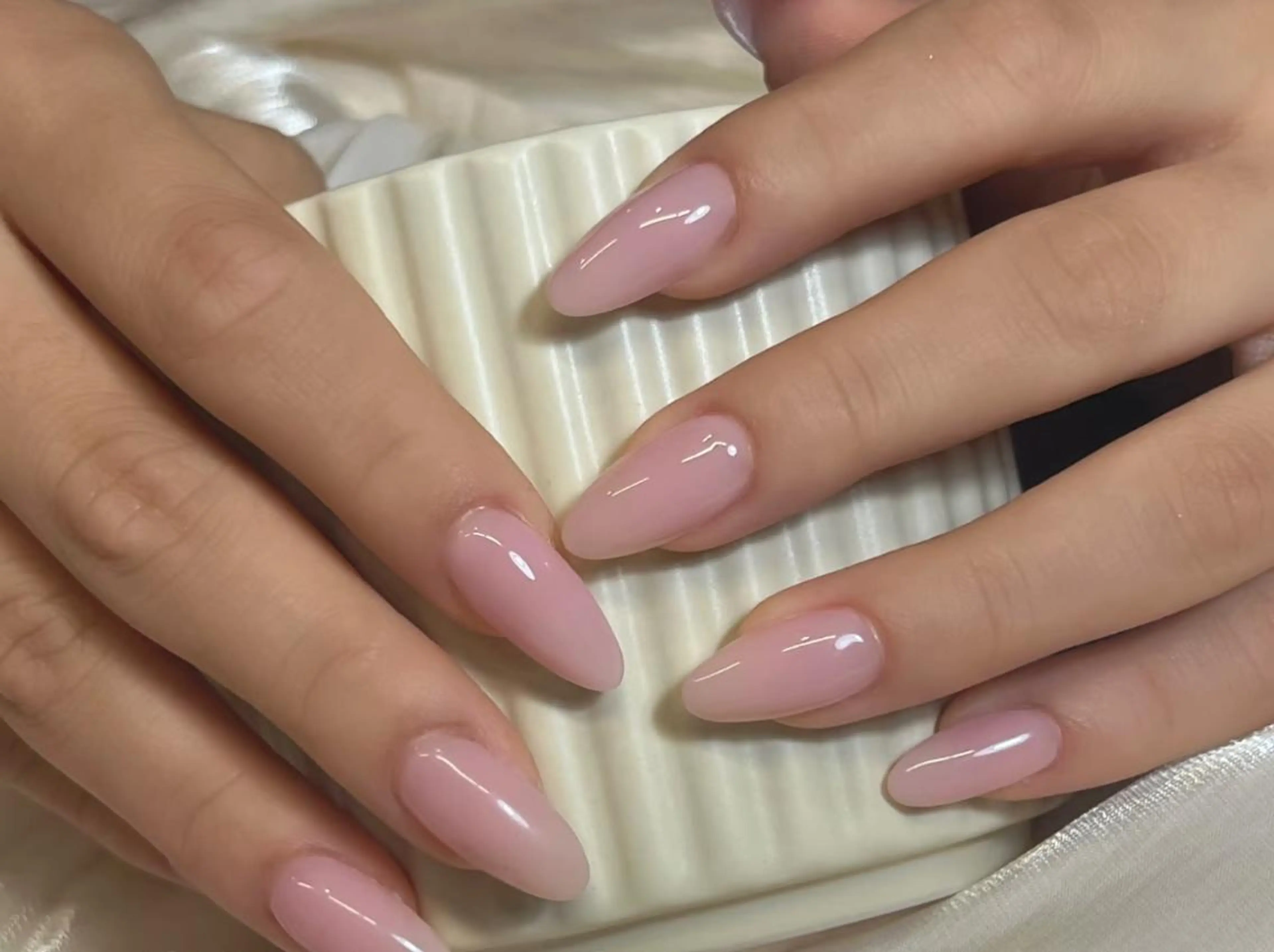 ネイル ハンドネイル ハンドケア 🍑 momo_nailのネイルデザイン