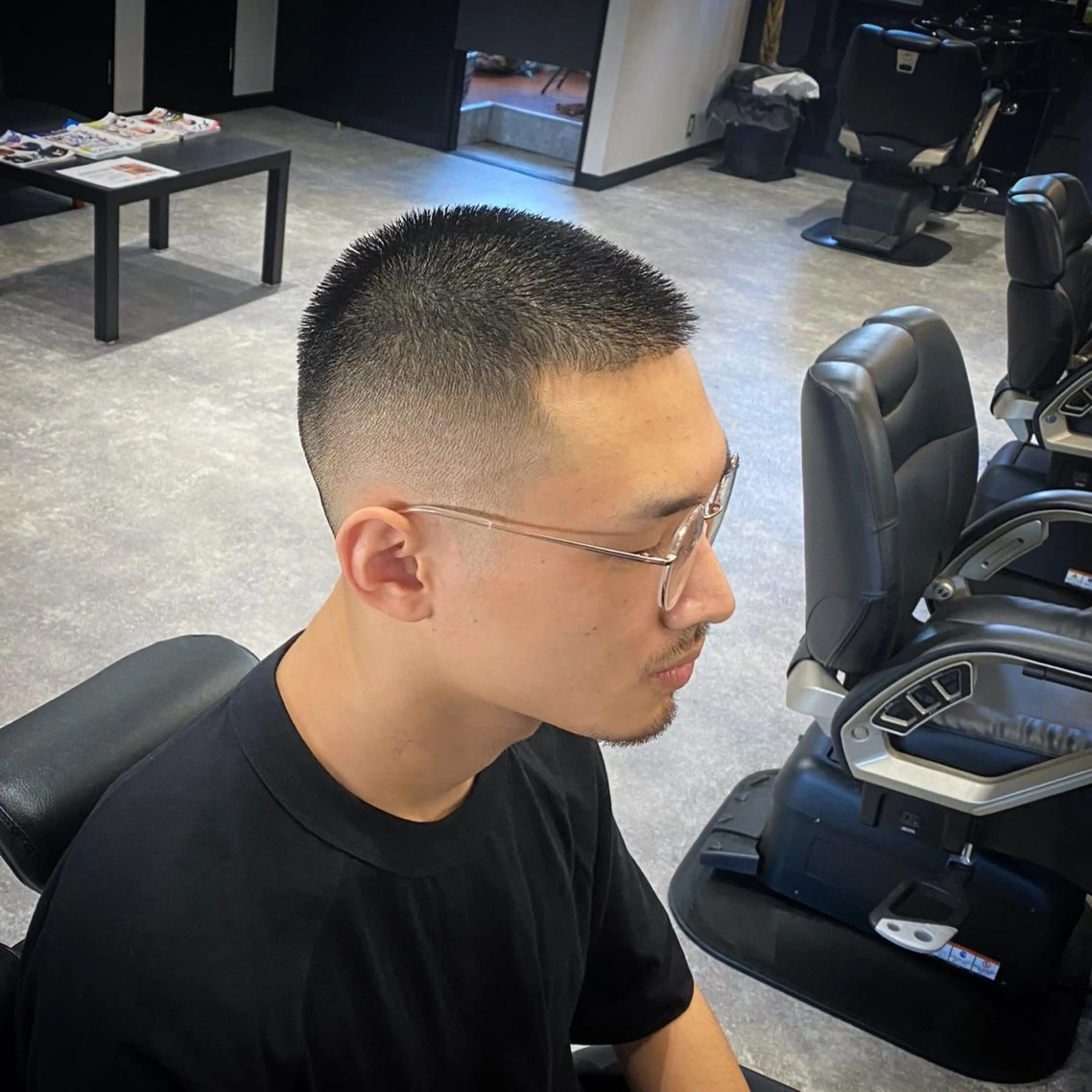 ショート パーマ メンズ フェードカット メンズパーマ スキンフェード ツイストスパイラルパーマ スパイラルパーマ カット 前田賢生 ご新規様はNGのヘアスタイル