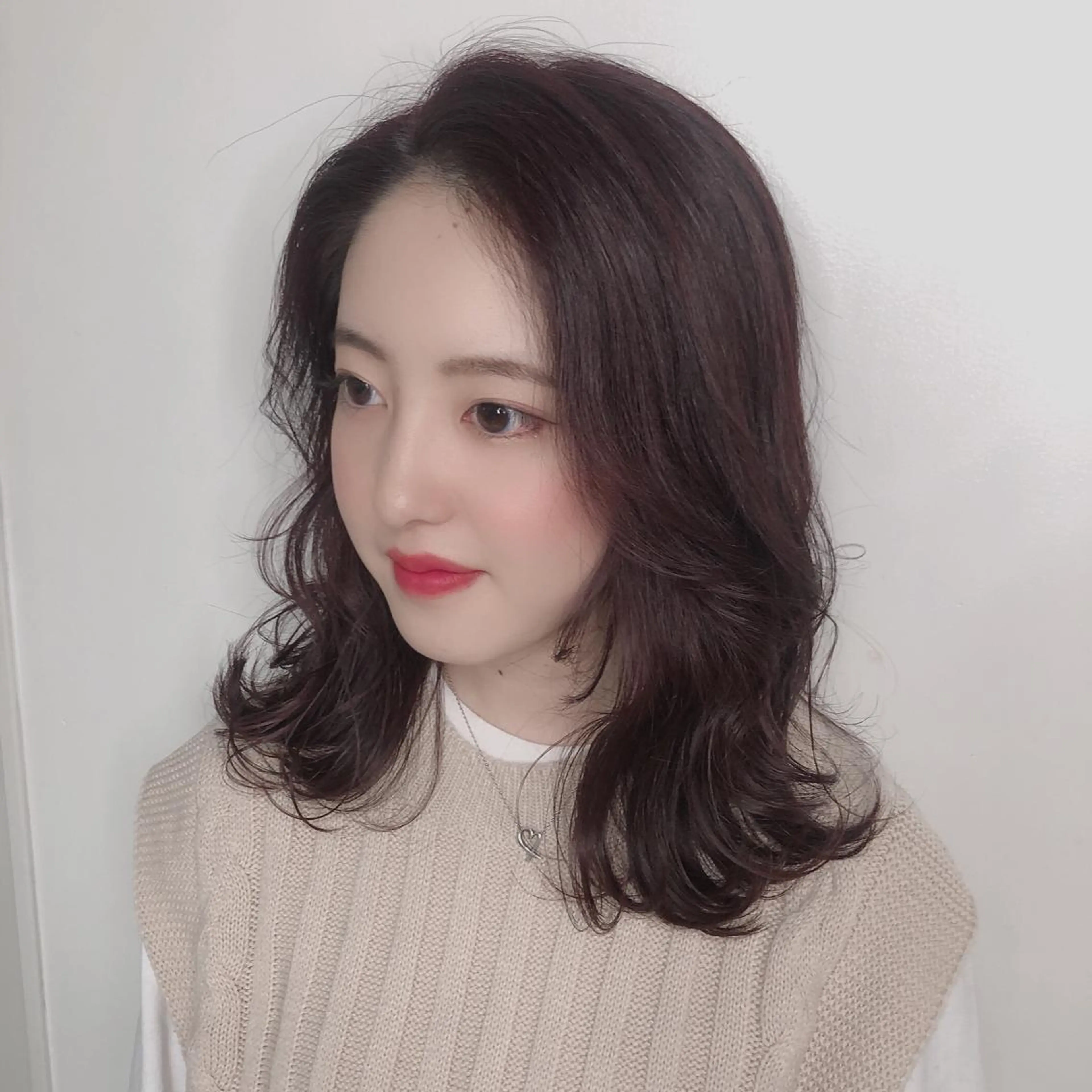 ミディアム カラー ヘアアレンジ マツエク・マツパ ブラウンカラー パープルカラー パープルブラウン カラーマツエク 透明感カラー🫧ヘア セット🫧松本菜月の眉毛・アイブロウイメージ