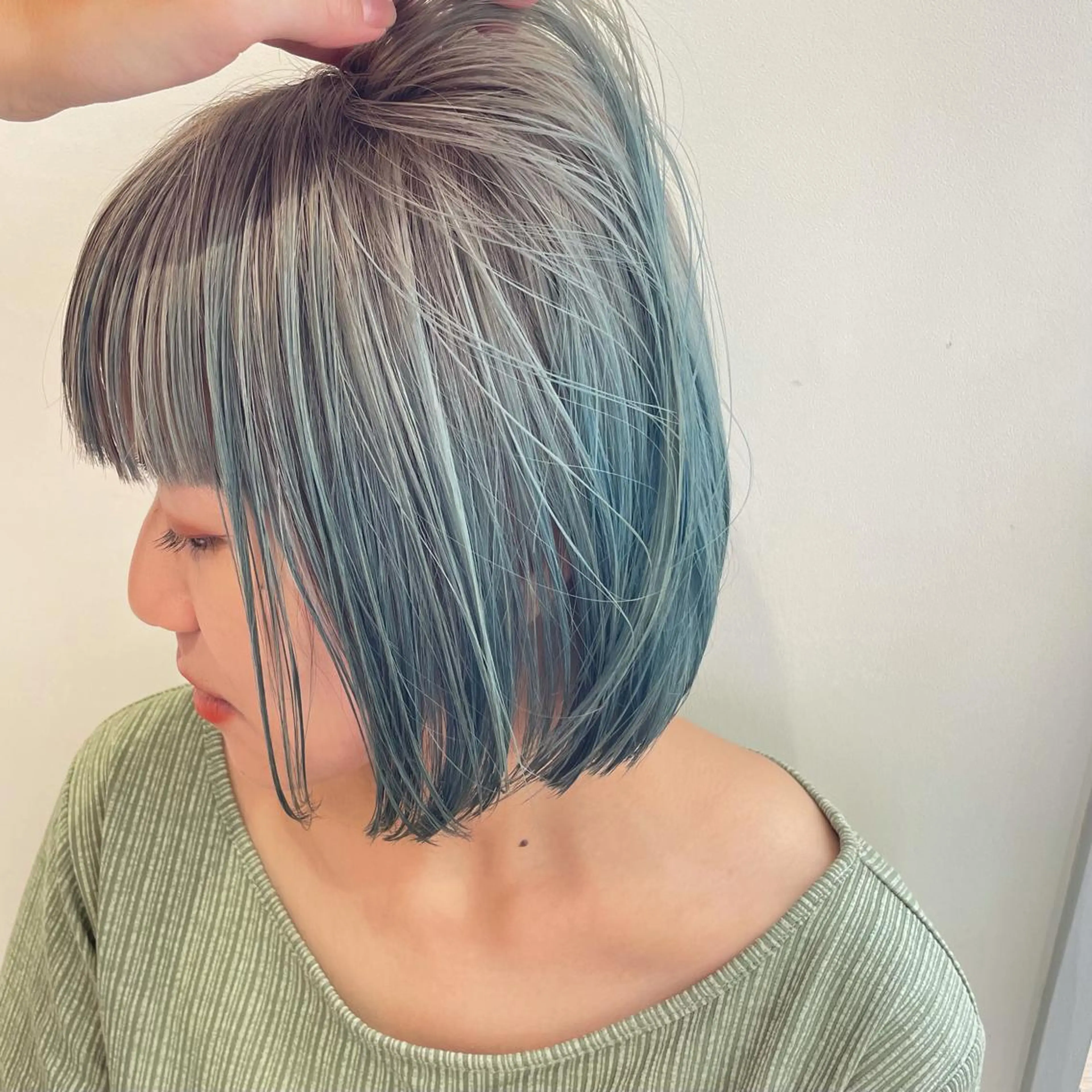 ショート カラー ブリーチ ブルーカラー ケアブリーチ デザインカラー ダブルカラー 髪質改善カラー/ボブ 🌻Mutsumiのヘアスタイル