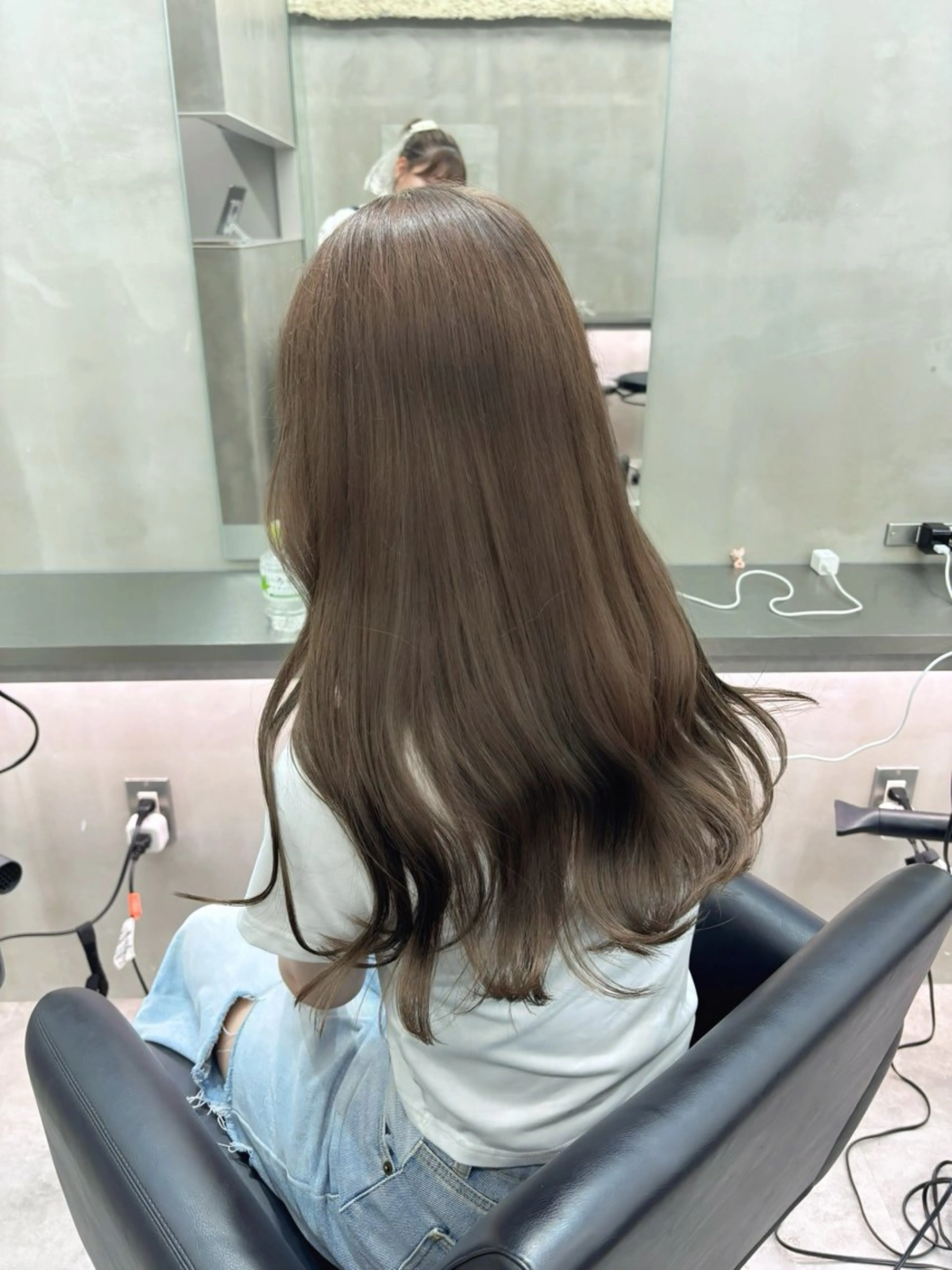 ロング カラー ヘアアレンジ ベージュカラー ブリーチ 透明感カラー ブリーチなしカラー the path sora♡のヘアスタイル
