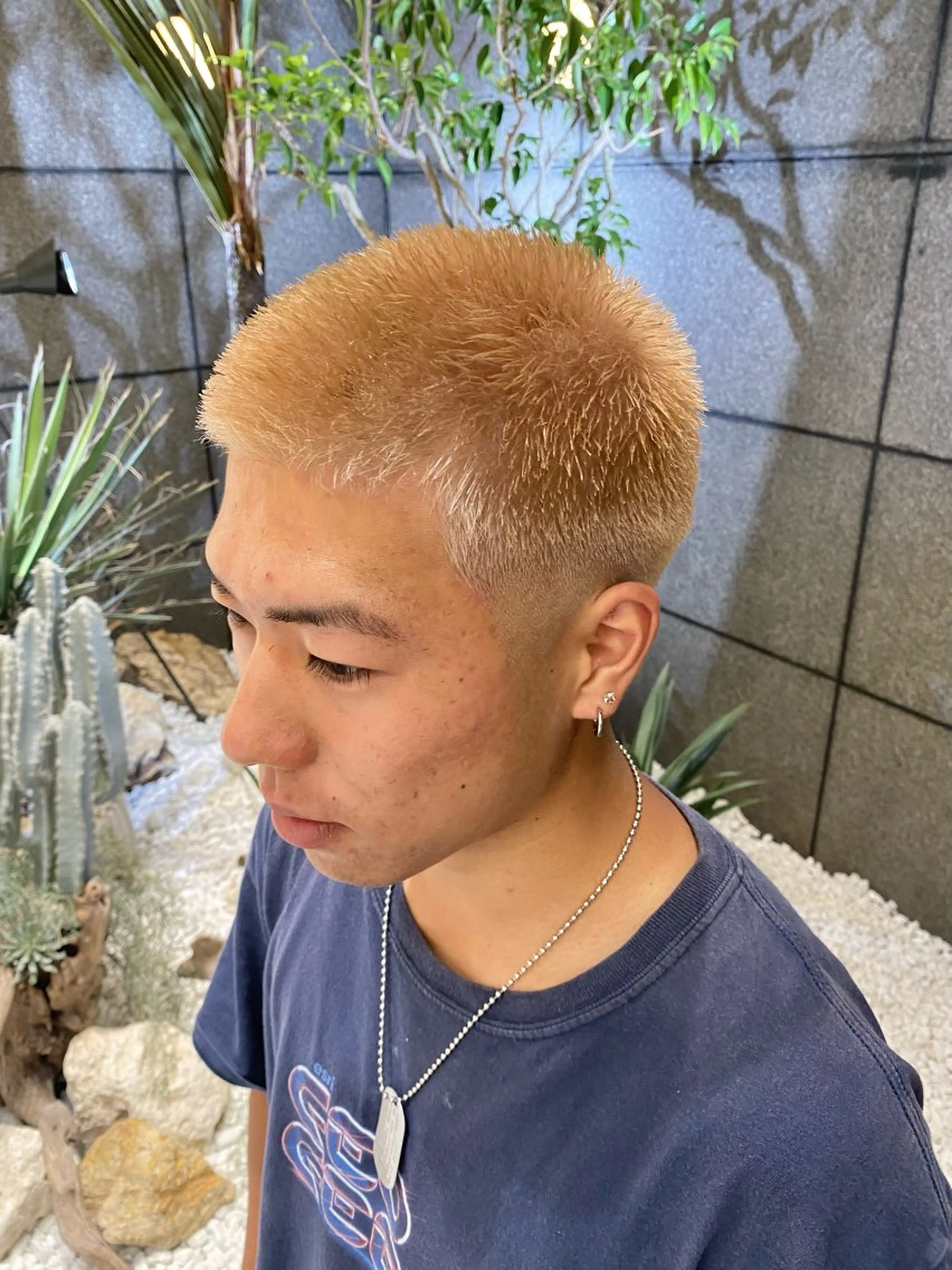 ショート カラー メンズ 酸スト/フェザー パーマ/三谷海斗のヘアスタイル