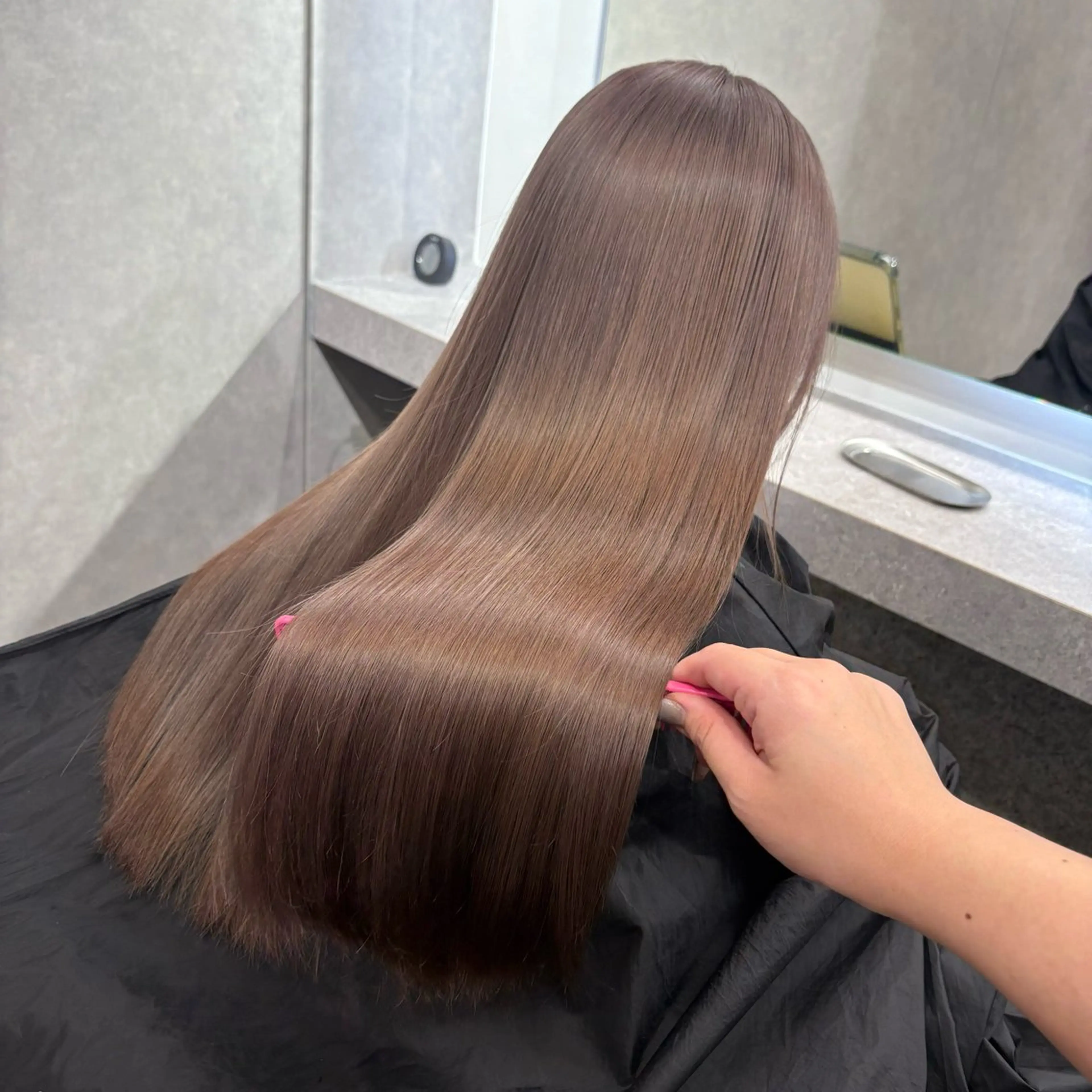 ロング カラー ショート/ウルフ カットモデル募集のヘアスタイル