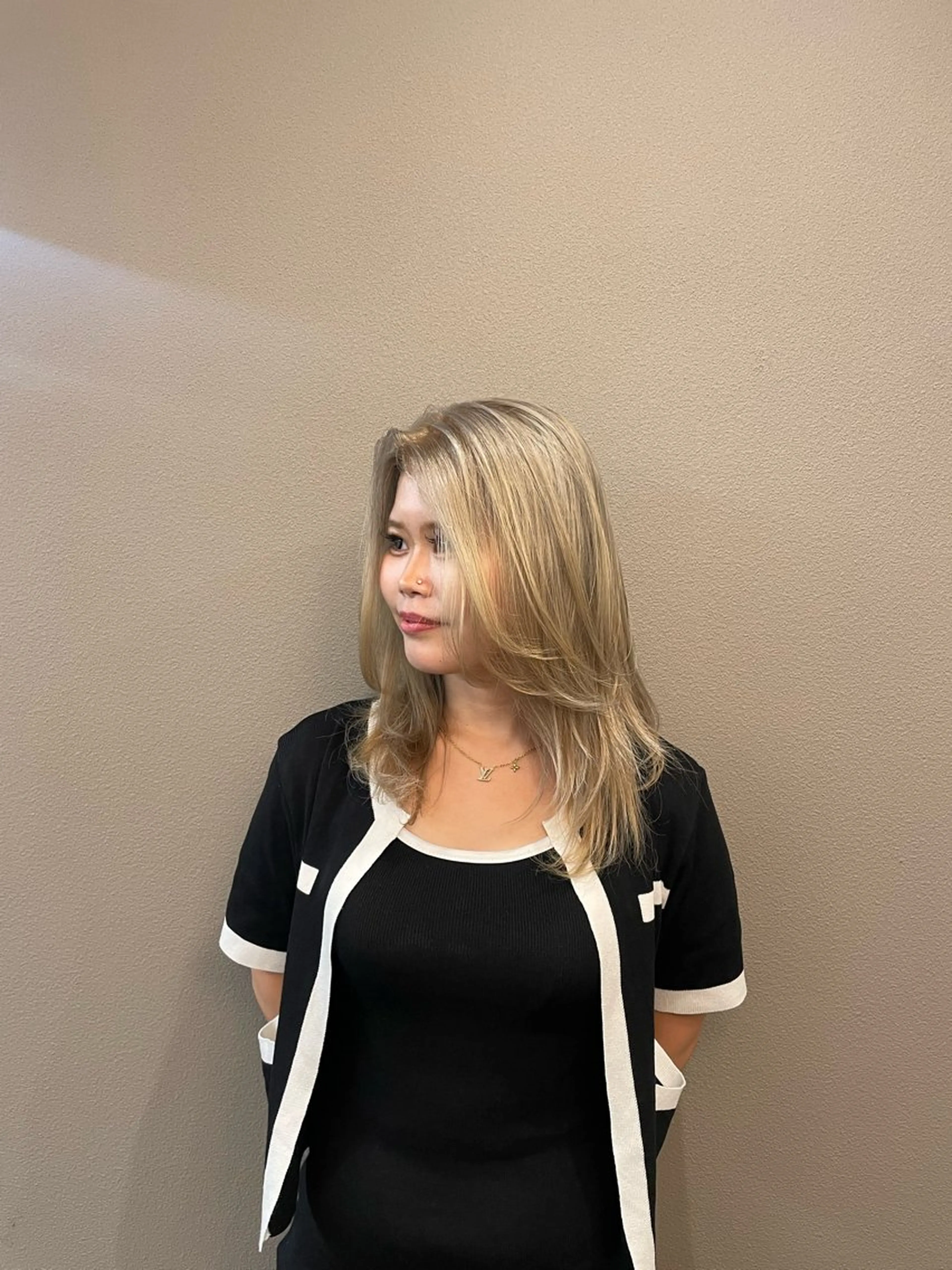 セミロング カラー ベージュカラー ブロンド ブロンドベージュ 透明感カラー レイヤーカット ヘアカラー ❄️透明感カラー / ハイトーン❄️WAOのヘアスタイル