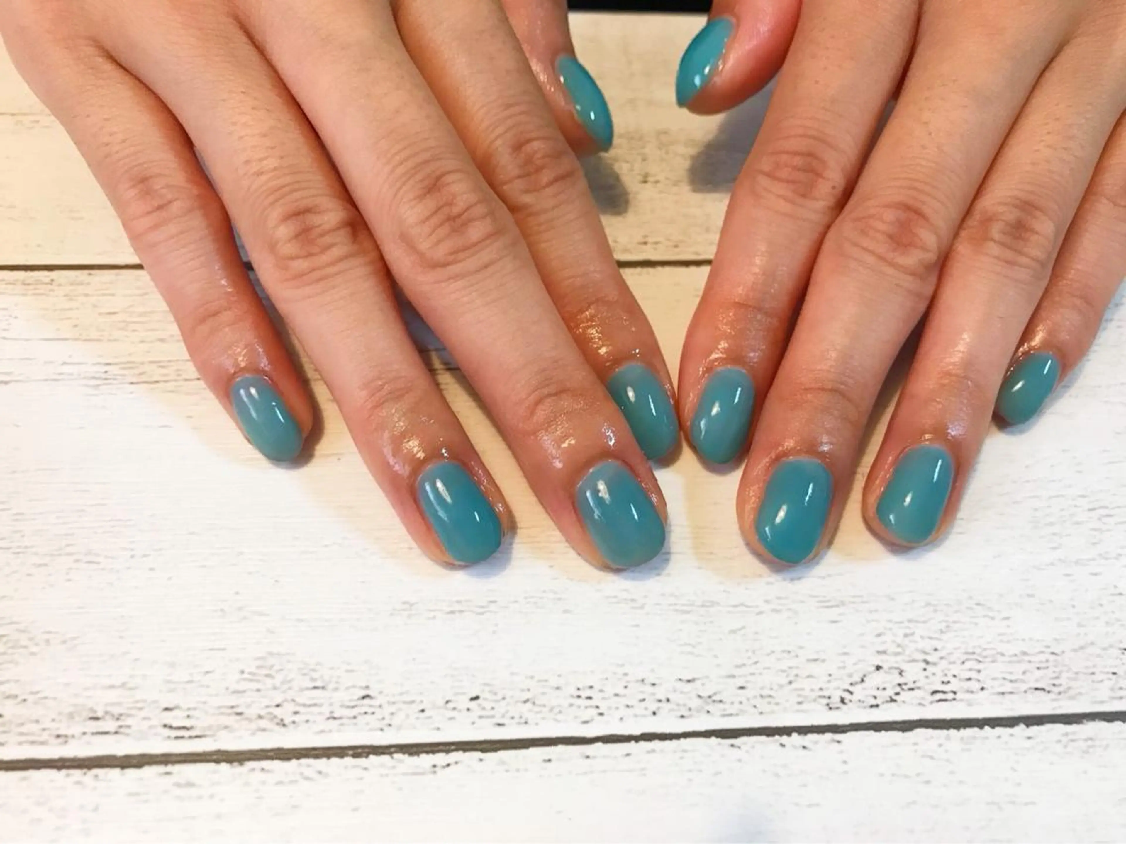 ネイル ワンカラーネイル ハンドネイル フットネイル GéRanium Harukaのネイルデザイン