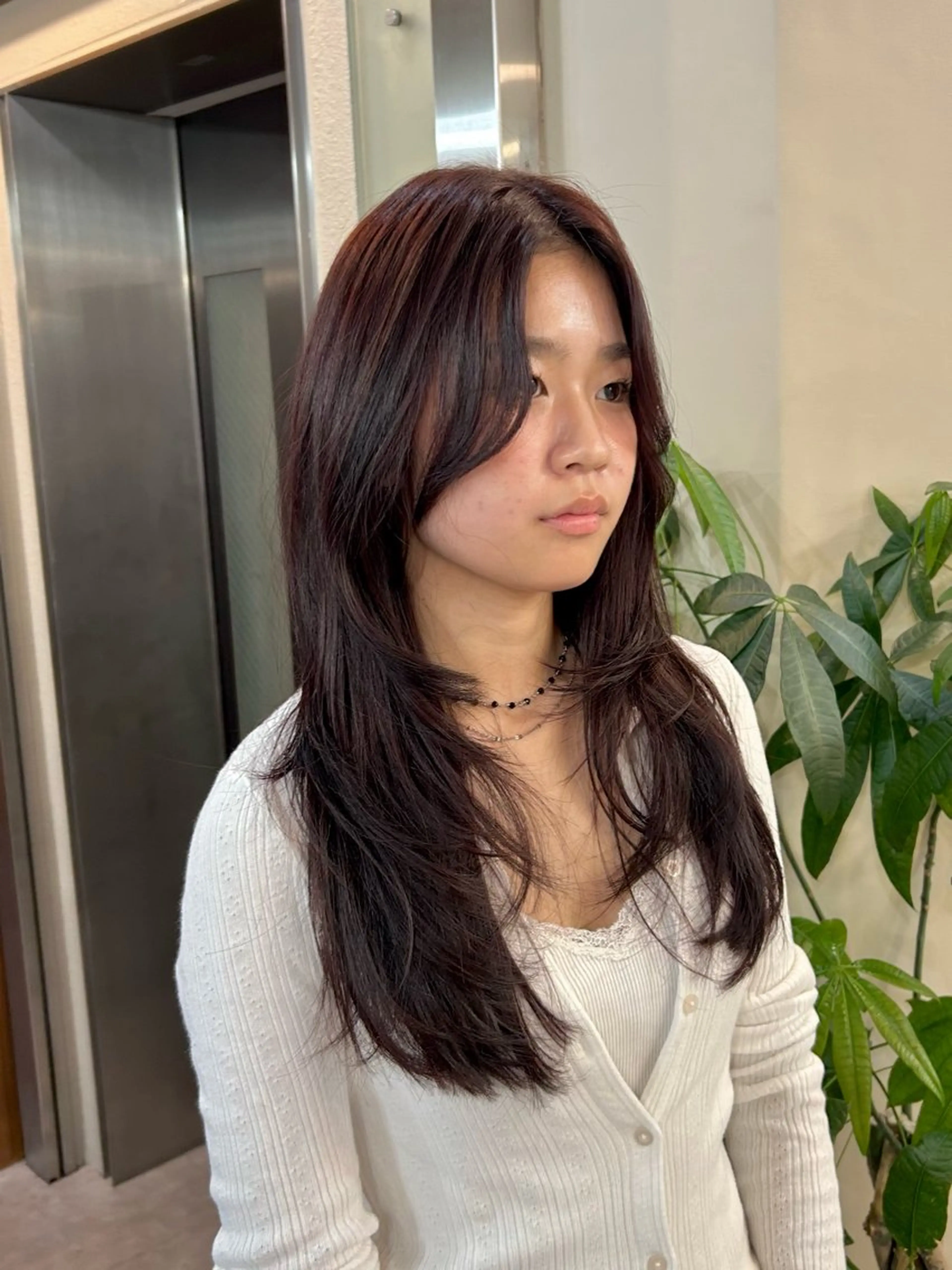 ロング カラー カット ヘアカラー トリートメント SALOWIN二子玉川South店所属・AYANO ／レイヤー／オリーブのヘアスタイル