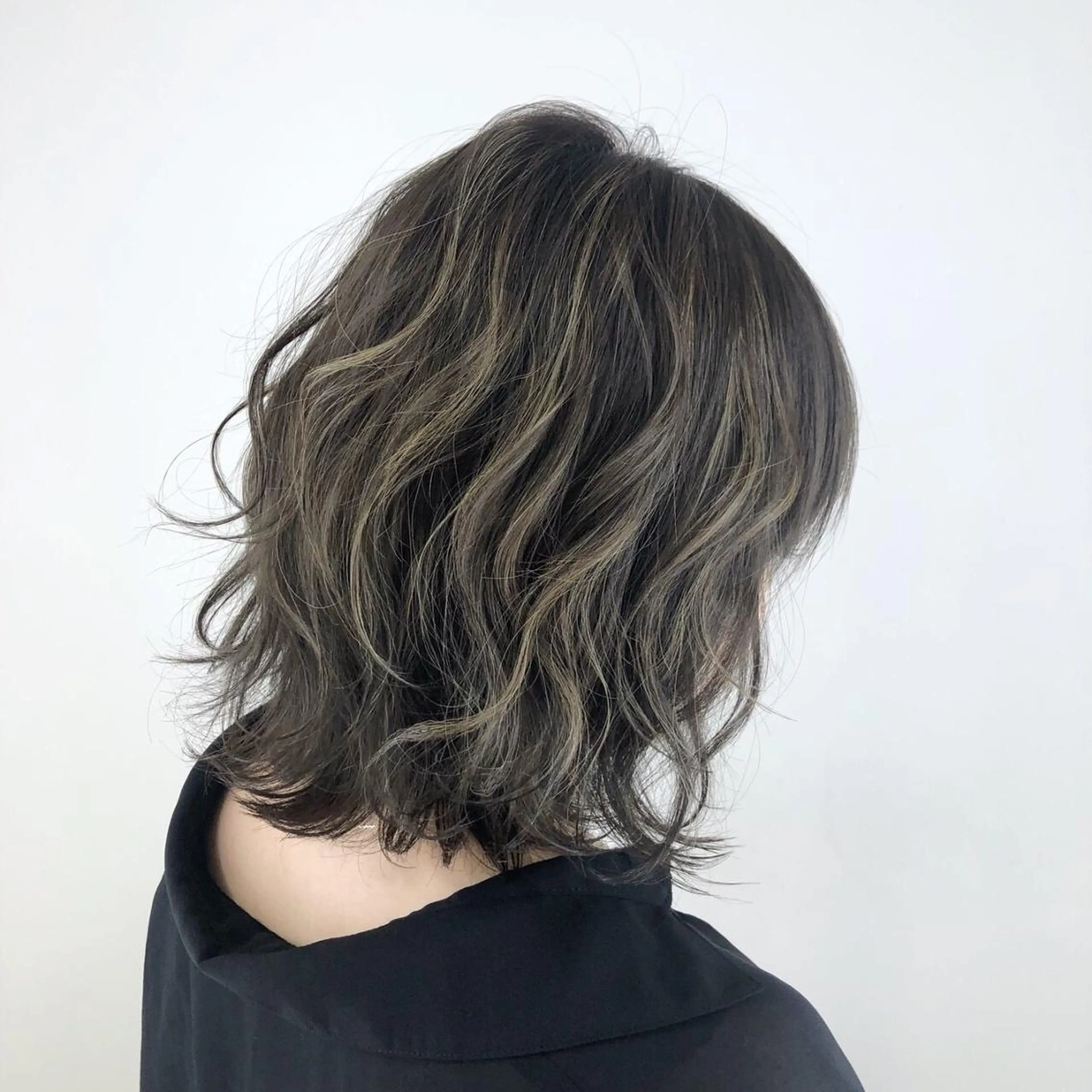 セミロング 外国人風カラー レイヤー,ボブ / 彩未のヘアスタイル