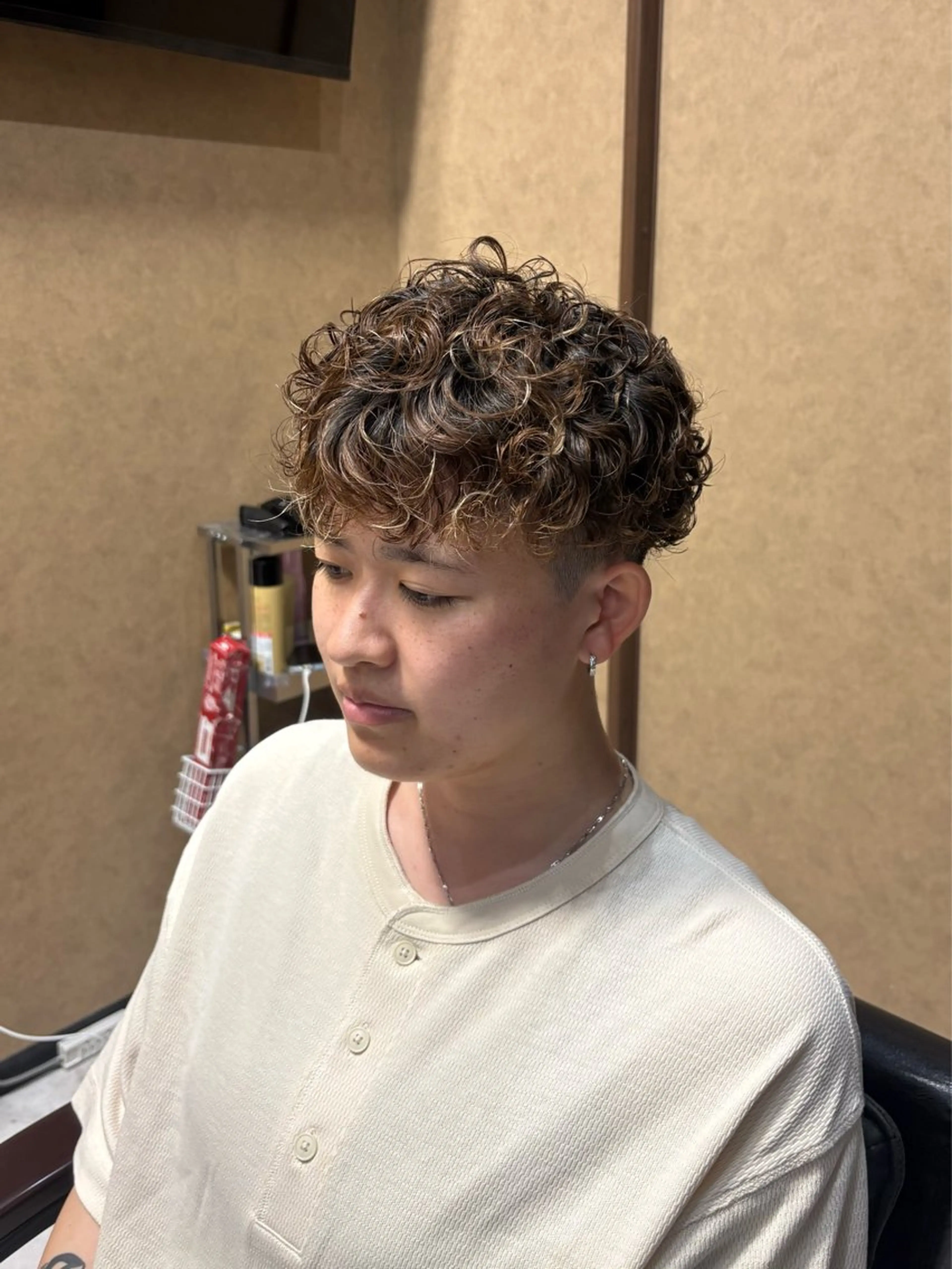 ショート カラー パーマ メンズ メンズメッシュ スペインカール メッシュ カット ヘアカラー パーマ メンズ特化 / Reiのヘアスタイル