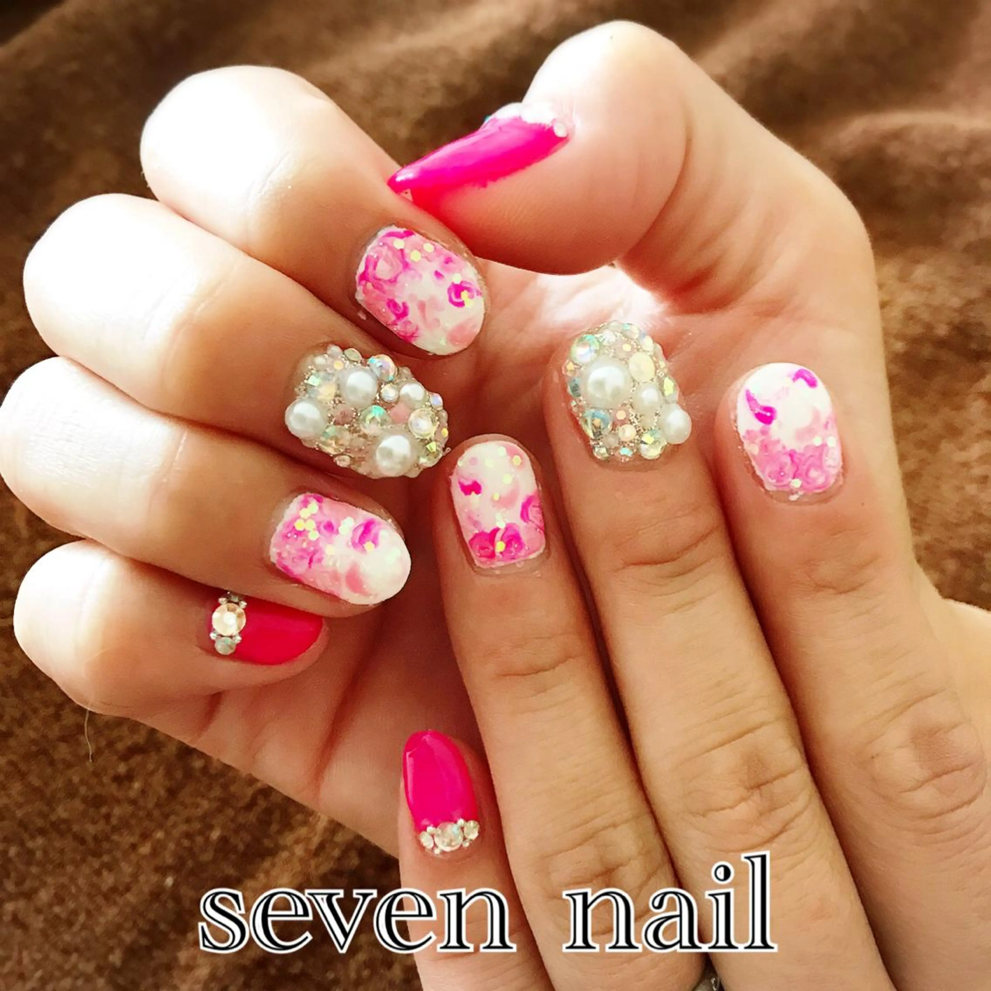 ネイル 名倉 なな子のネイルデザイン