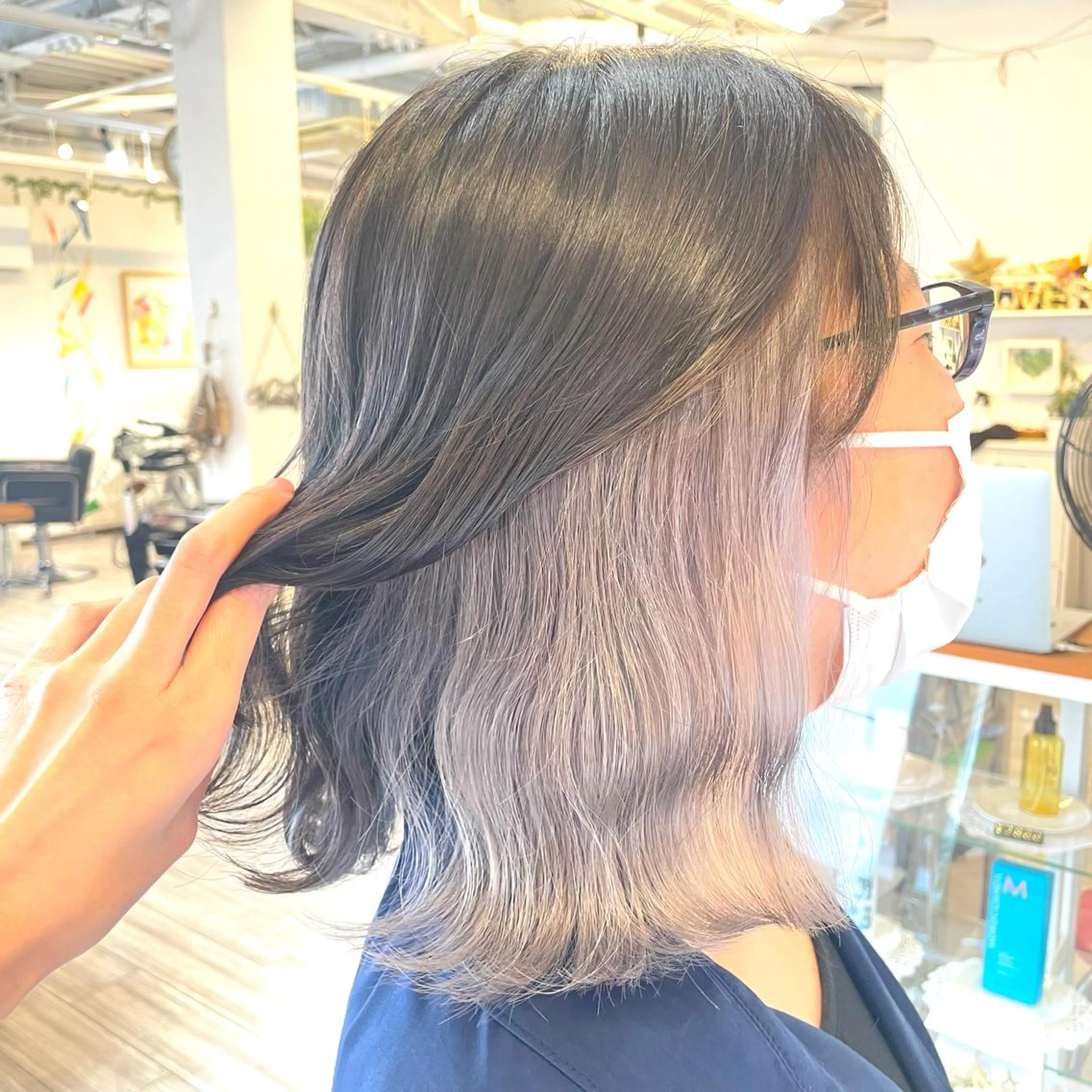 ミディアム インナーカラー 推し ブリーチ  髪質改善のヘアスタイル