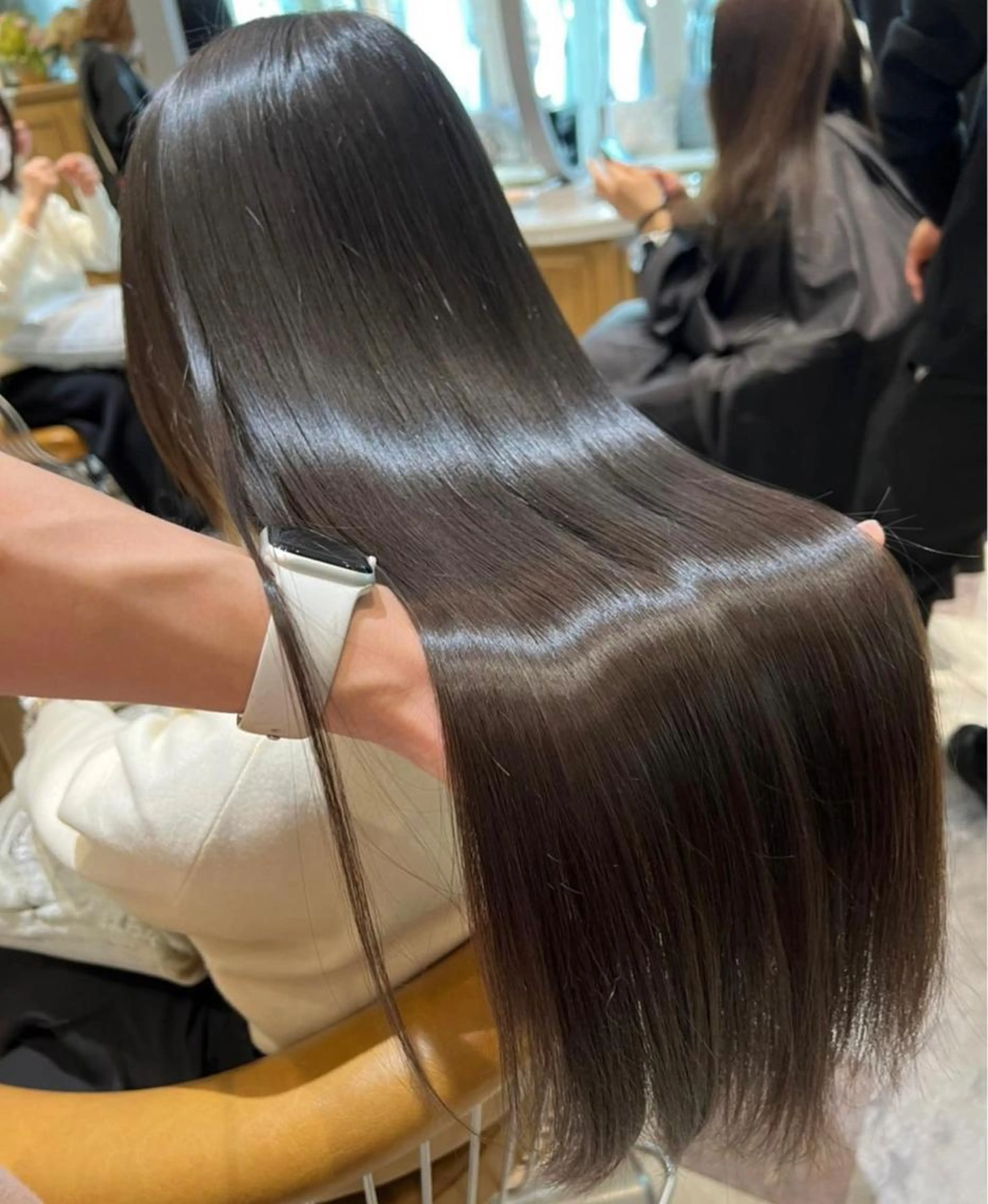 ✨️4月末まで限定クーポン✨️カット➕美髪縮毛矯正➕ReFaマイクロファイバブルの写真