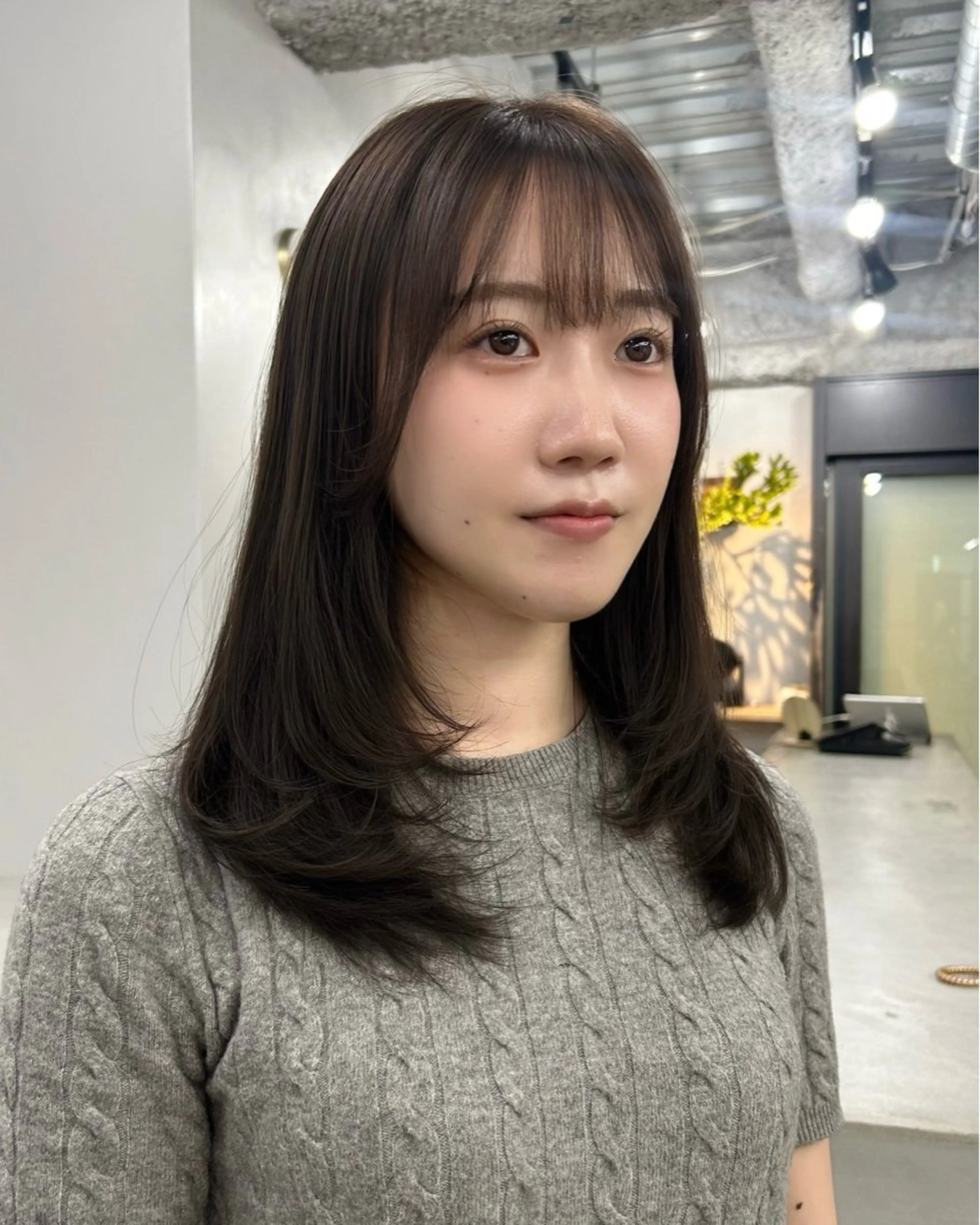 ミディアム カット ヘアカラー トリートメント ヘッドスパ レイヤーカット／韓国 🤎きのした いちかのヘアスタイル