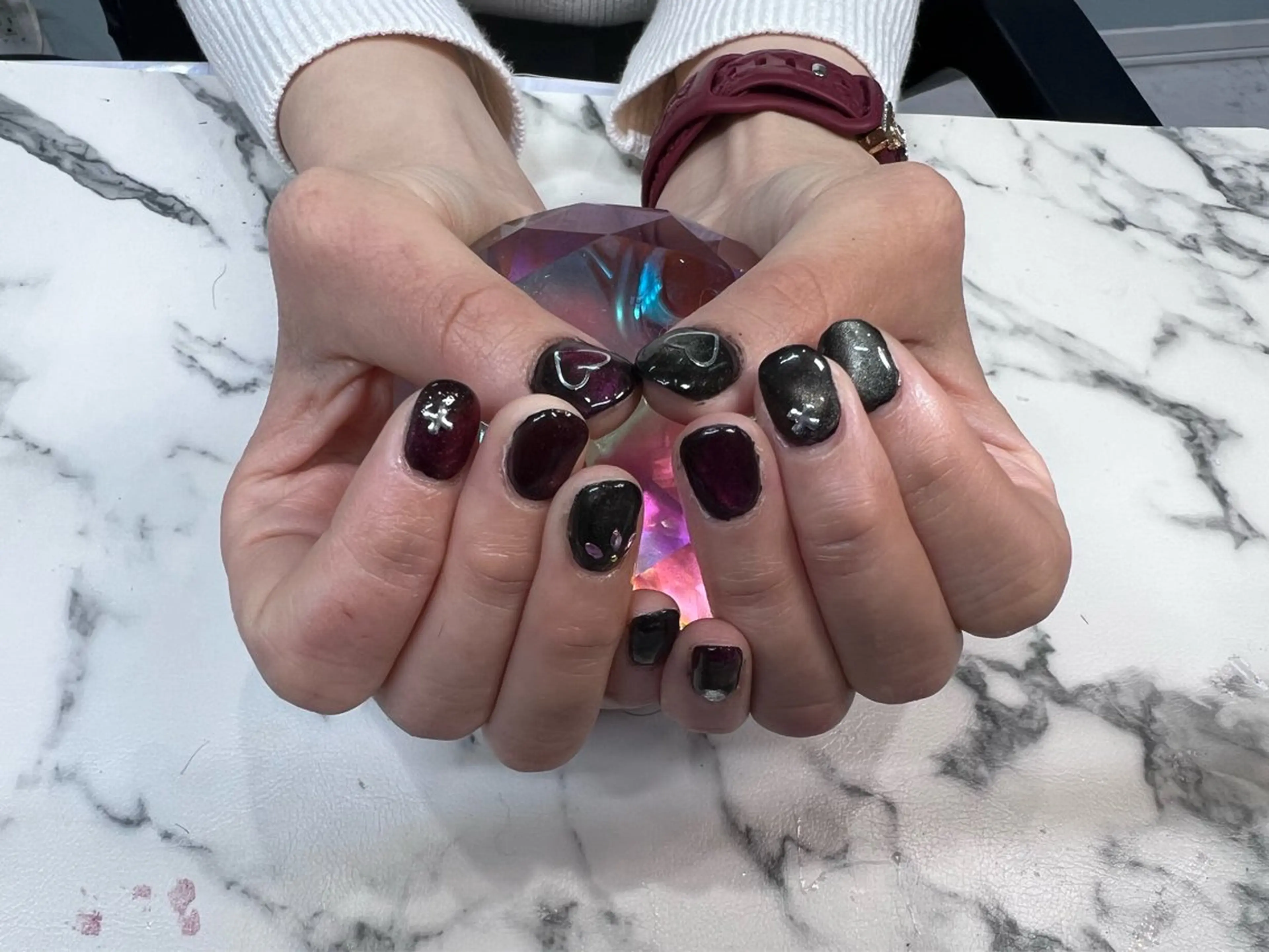 ネイル マグネットネイル ハンドネイル フットネイル ビューティサロン 月麗(ルナ)のヘアスタイル