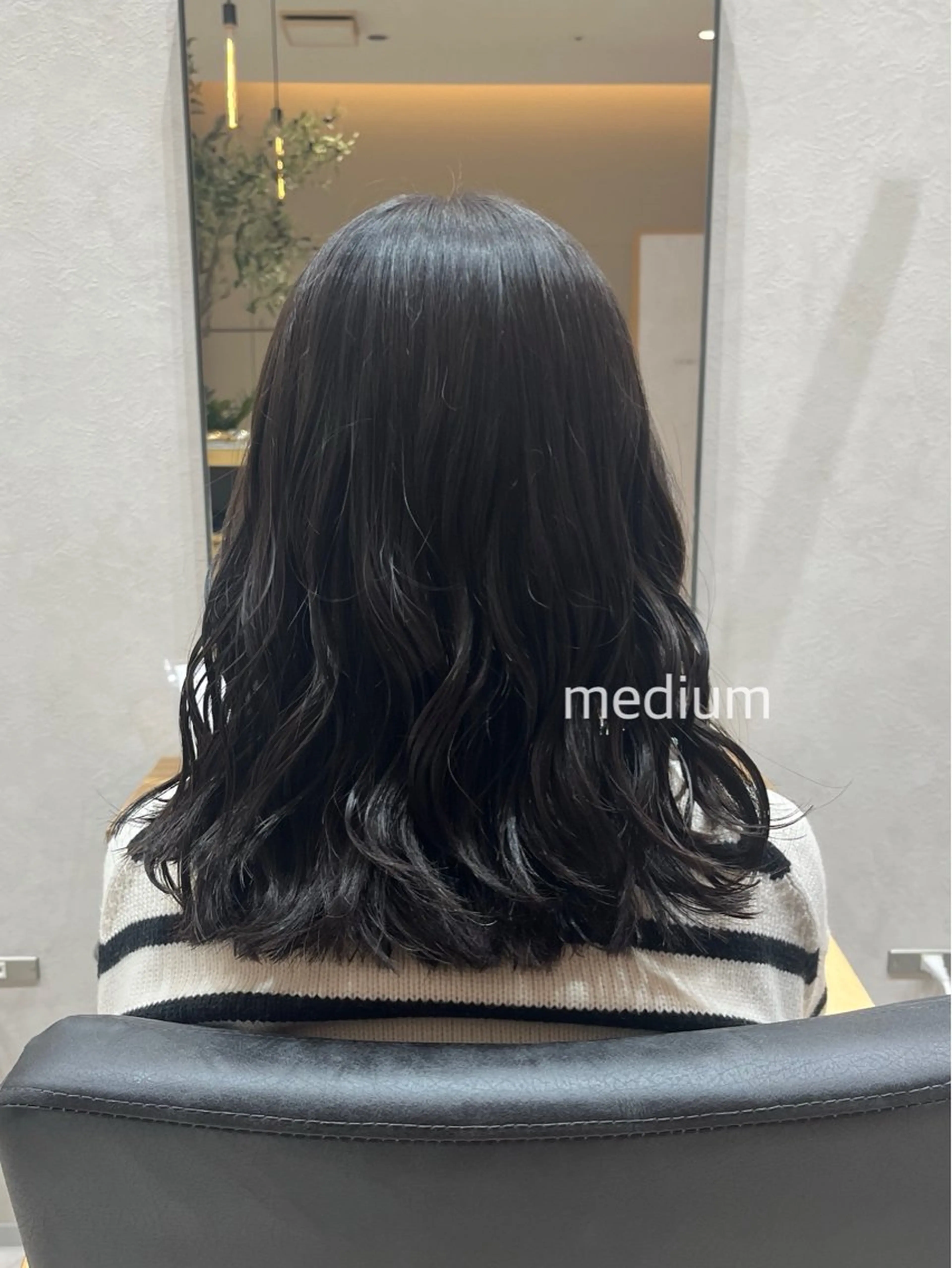 ミディアム カット イオカ ヒトミのヘアスタイル