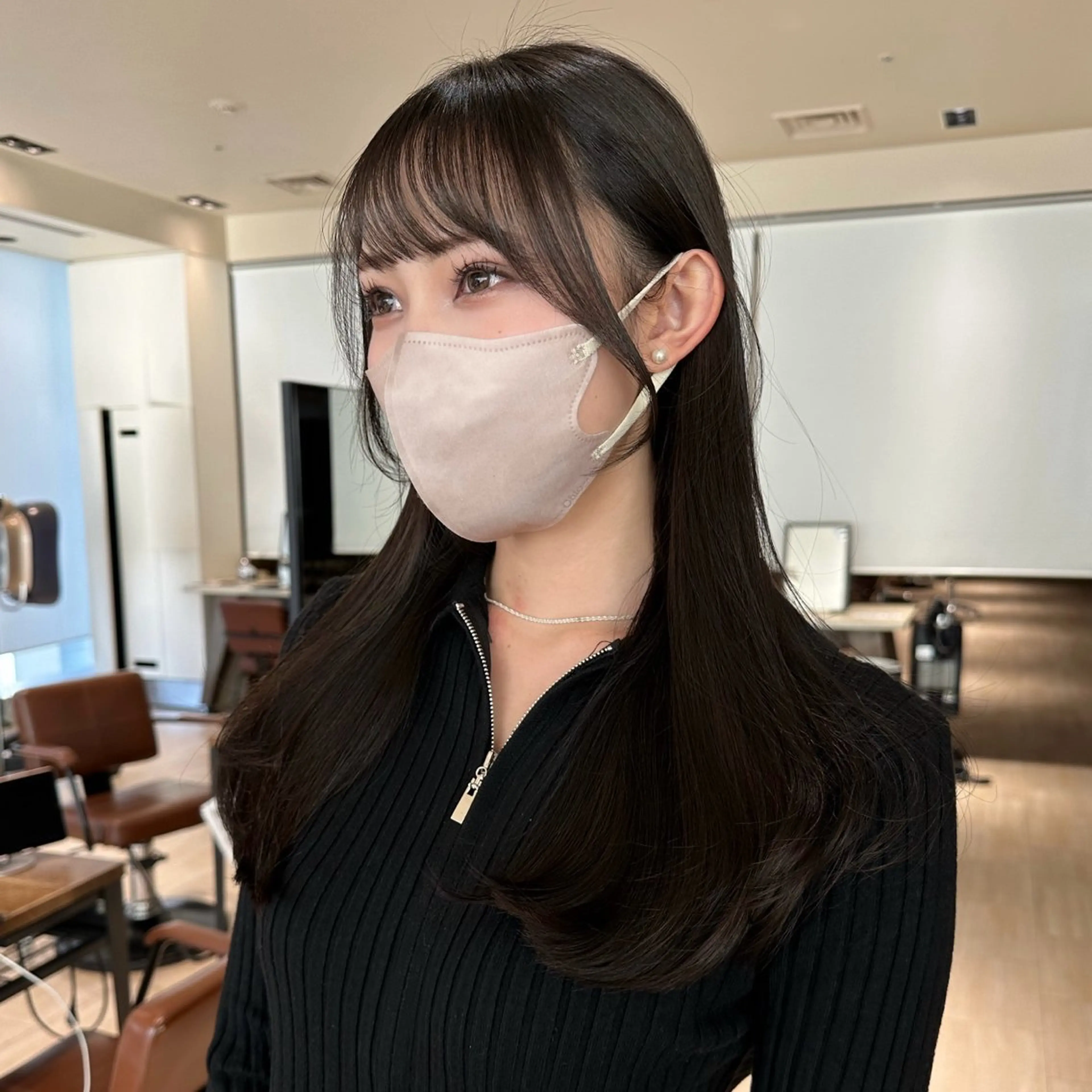 セミロング カラー レイヤー/顔周り /透明感🩶高橋大のヘアスタイル