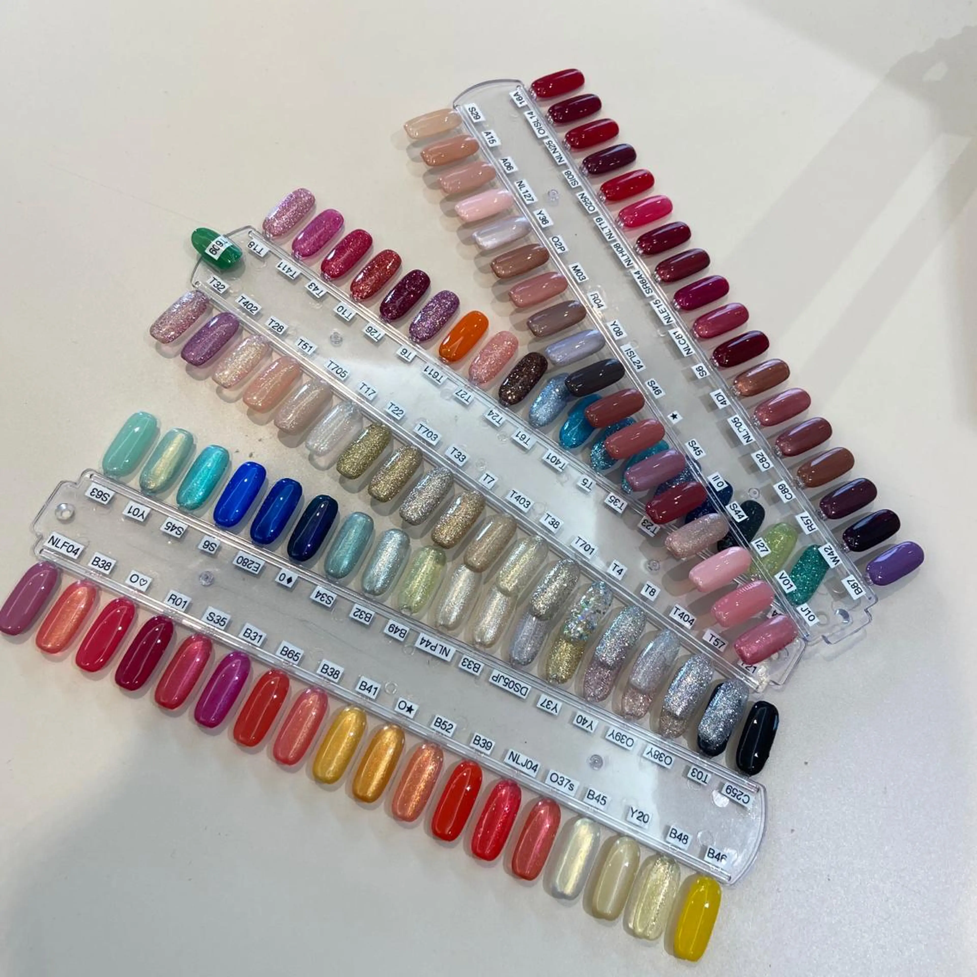 ネイル ハンドネイル 北浦和minion YUKIのマツエク・マツパデザイン