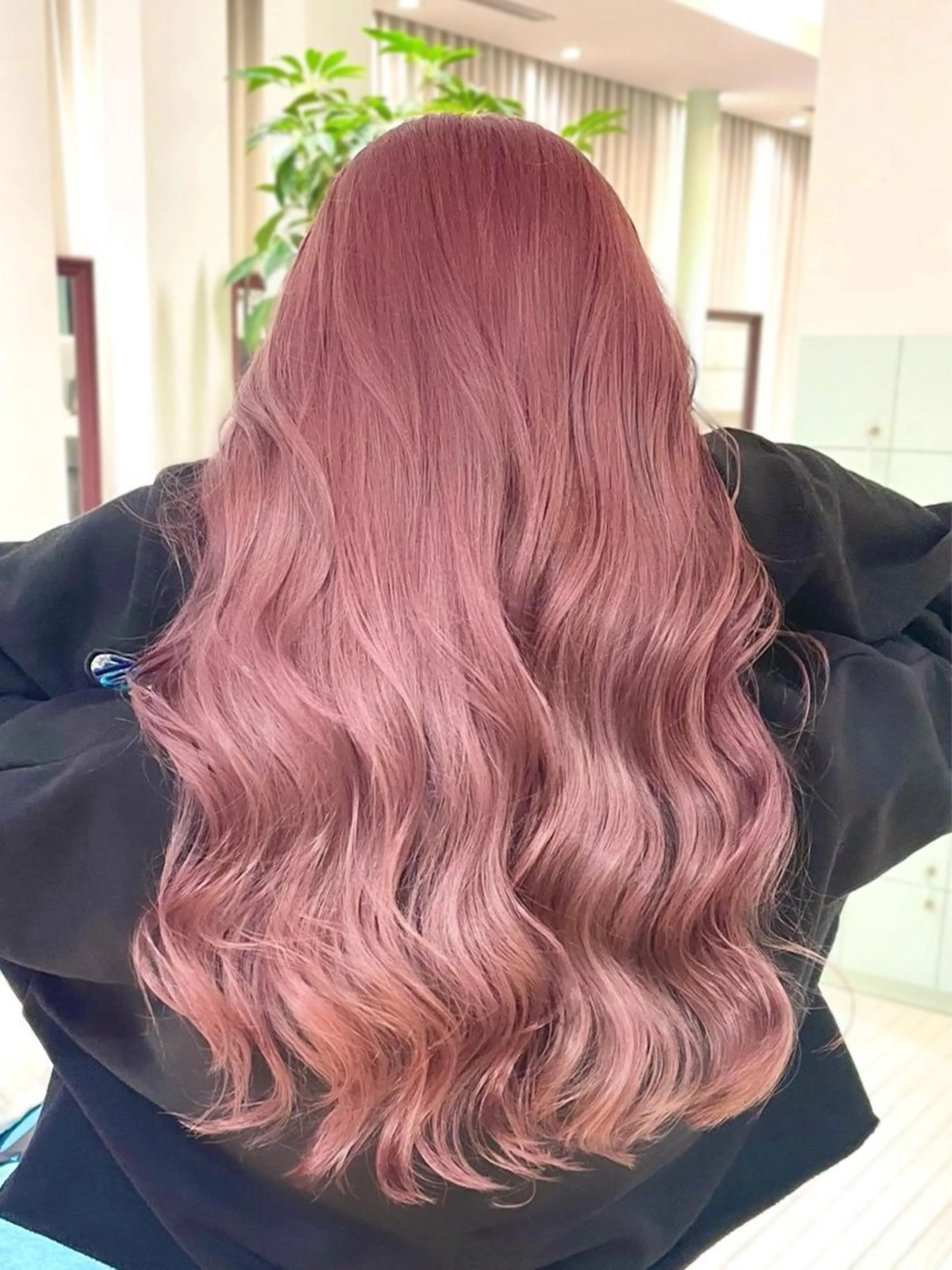 ロング カラー ヘアアレンジ 🎀ハイトーン・艶 カラー HANA🎀のヘアスタイル