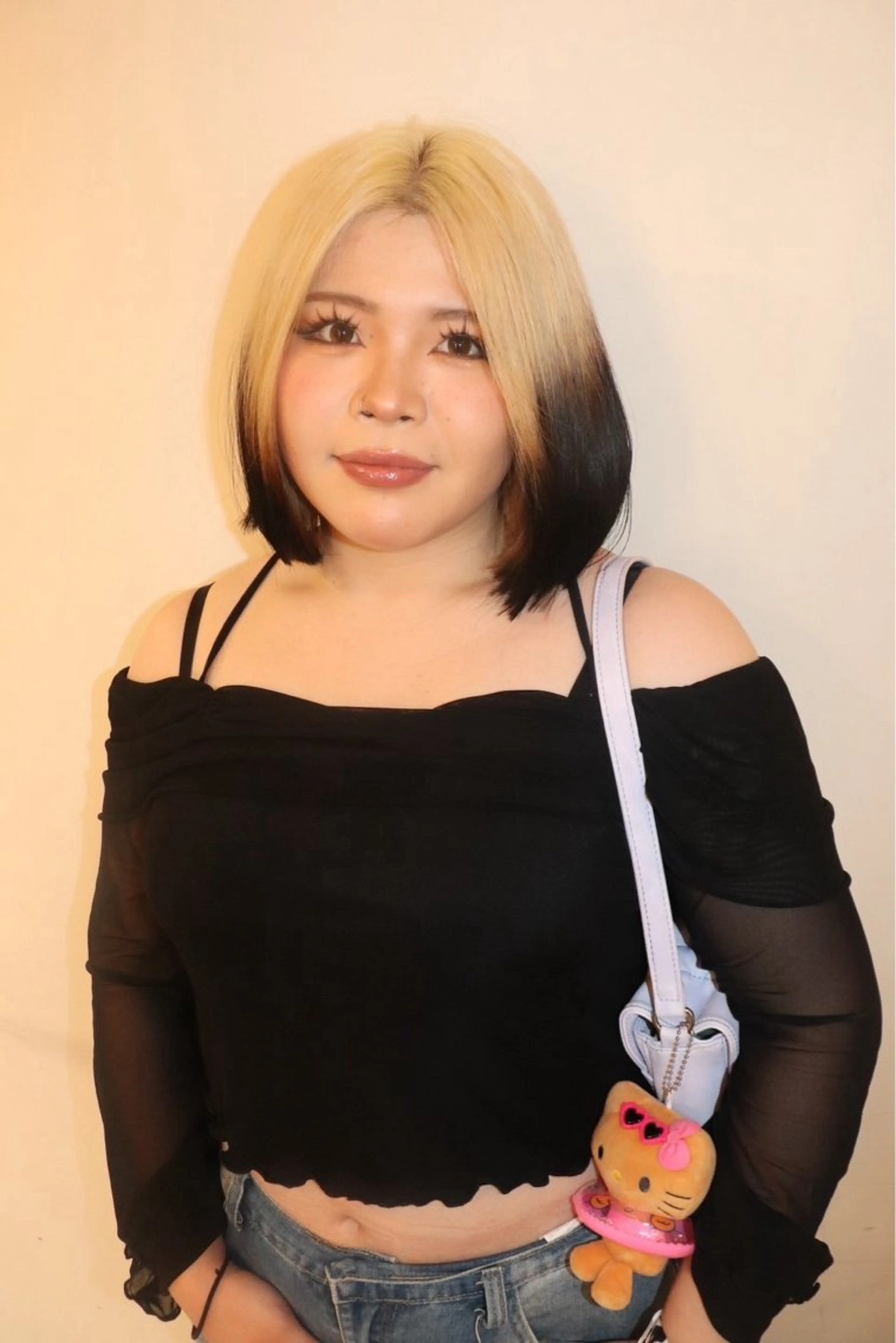 セミロング カラー ヘアアレンジ ヘアカラー @kyoniyy KYONIのヘアスタイル