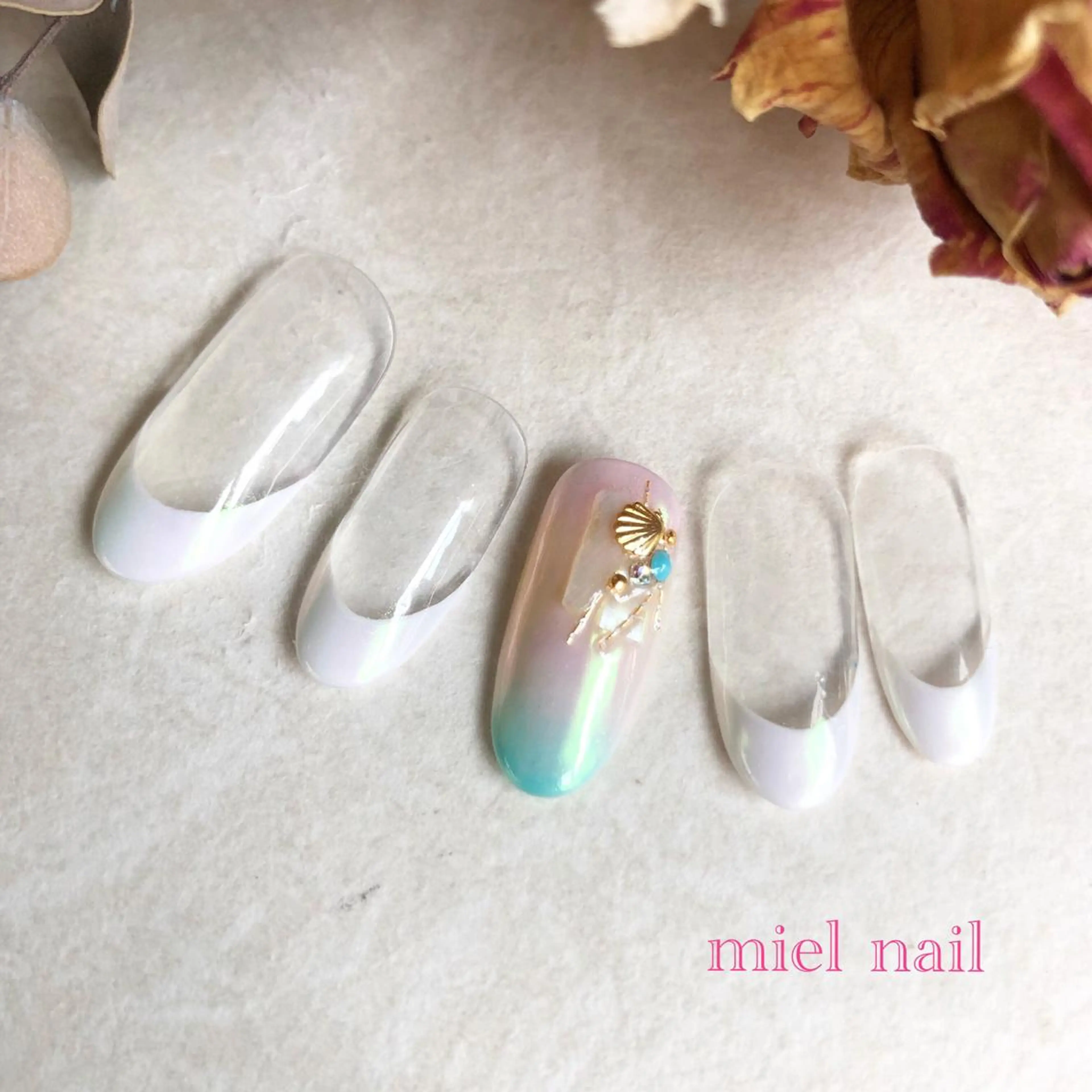 ネイル フレンチネイル ハンドネイル miel nailのネイルデザイン