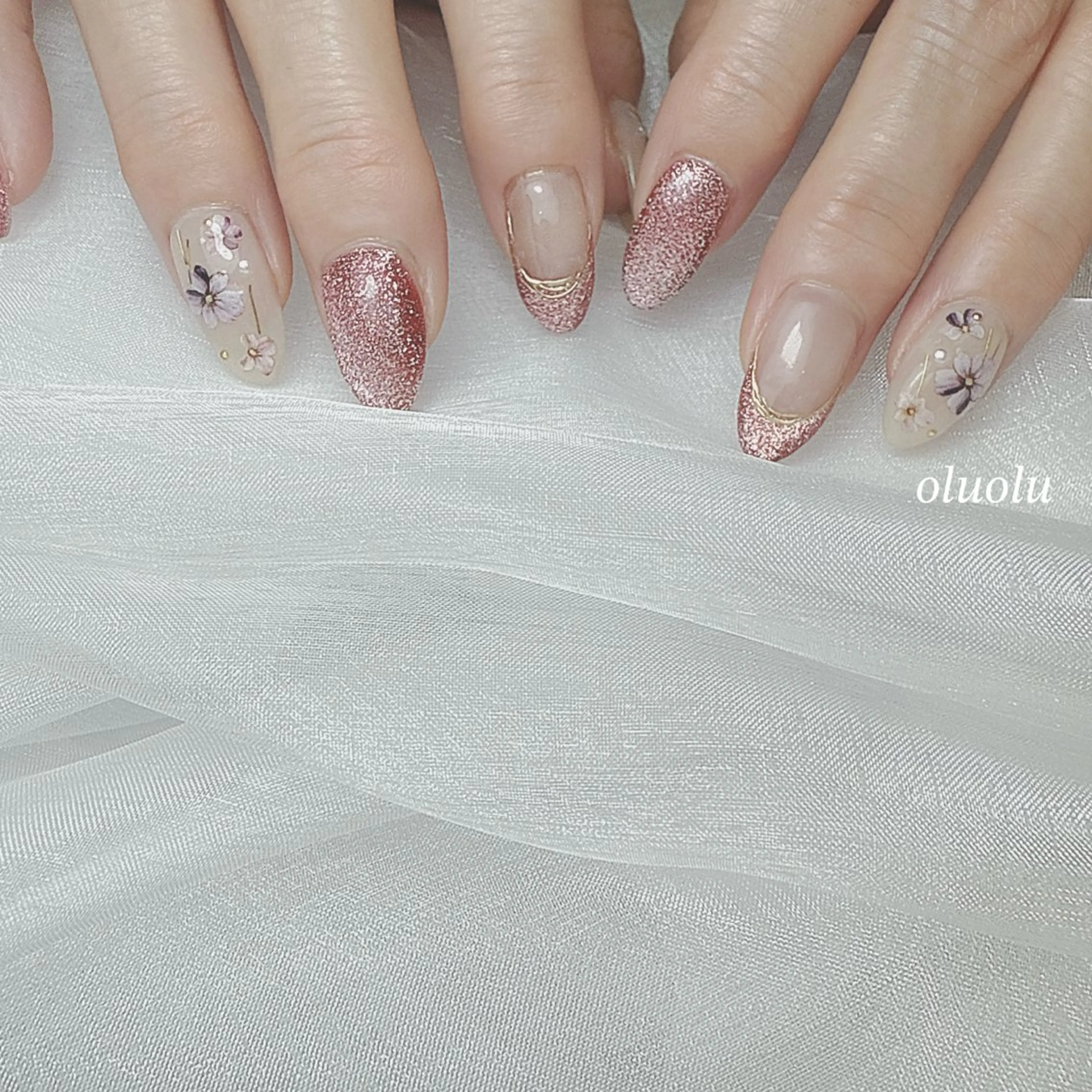 ネイル アートネイル フラッシュネイル フラワーネイル キラキラネイル 春ネイル 大村 紬華のネイルデザイン