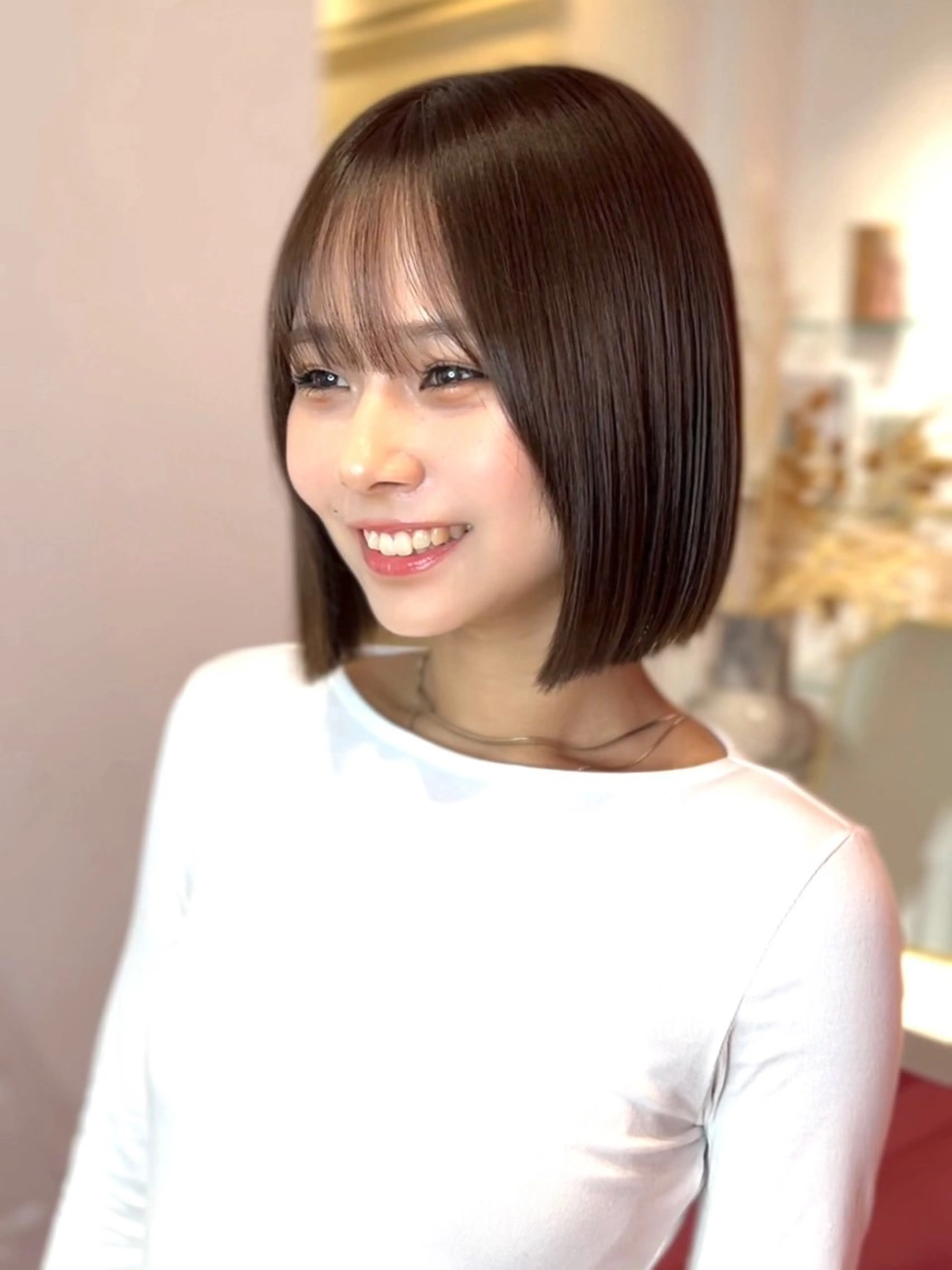 ショート カラー カット ヘアカラー トリートメント 莉乃/縮毛矯正/髪質 改善/艶カラーのヘアスタイル