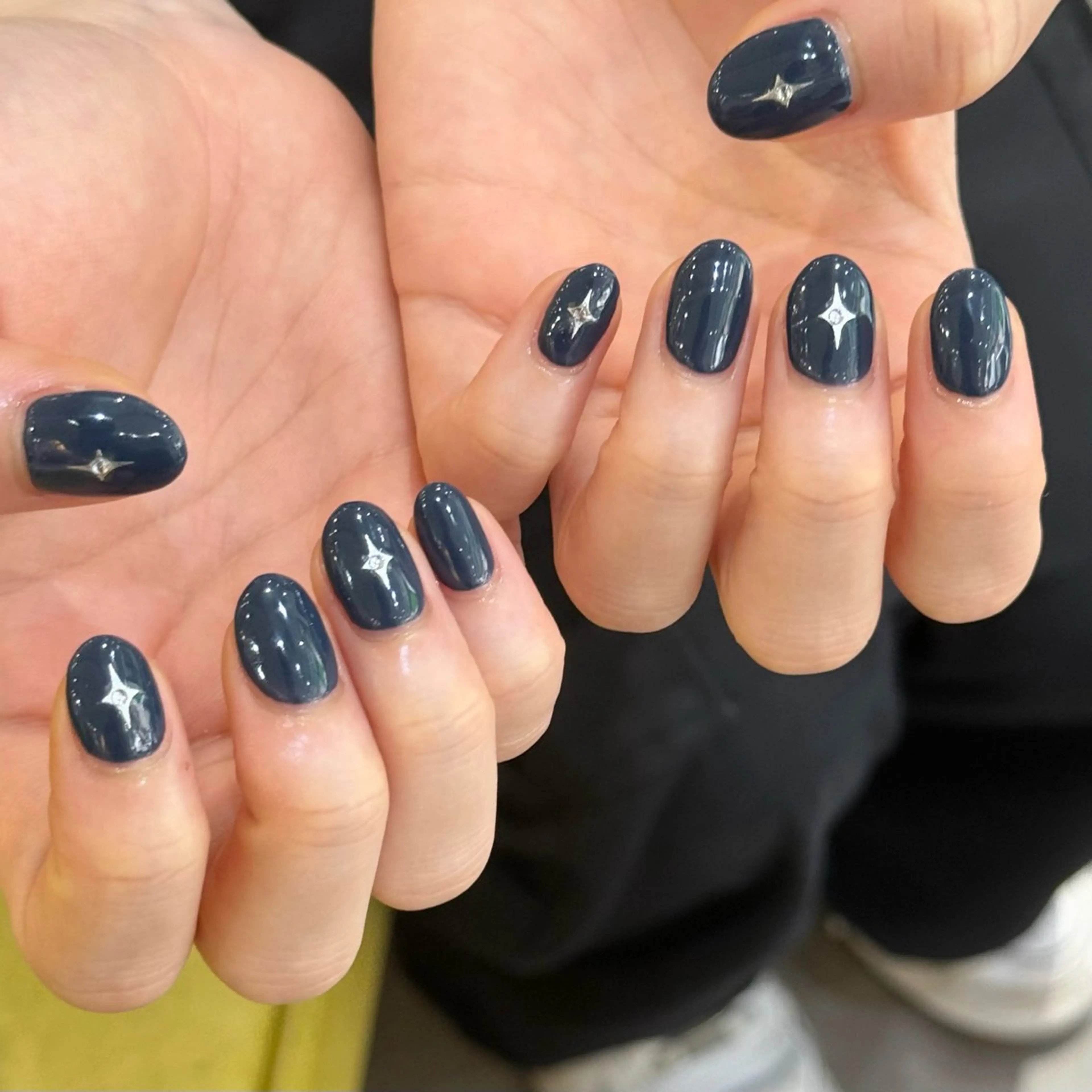 ネイル ハンドネイル chika .のネイルデザイン