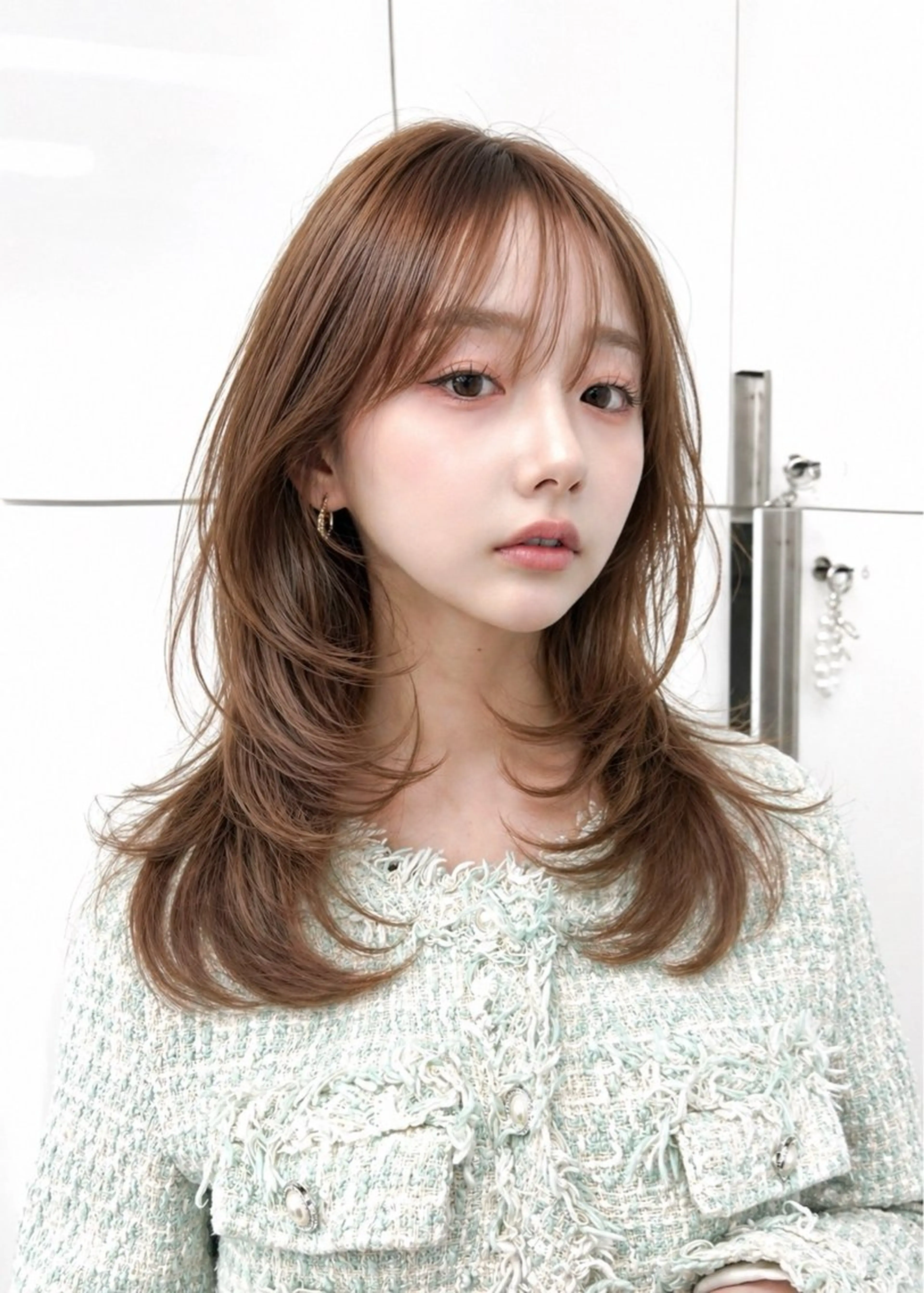 ロング カラー ベージュカラー オリーブベージュ 顔まわりレイヤー ハイレイヤー 韓国風ヘア カット ヘアカラー トリートメント ヘッドスパ 透明感カラー✨🩵 韓国ヘアkanatoのヘアスタイル