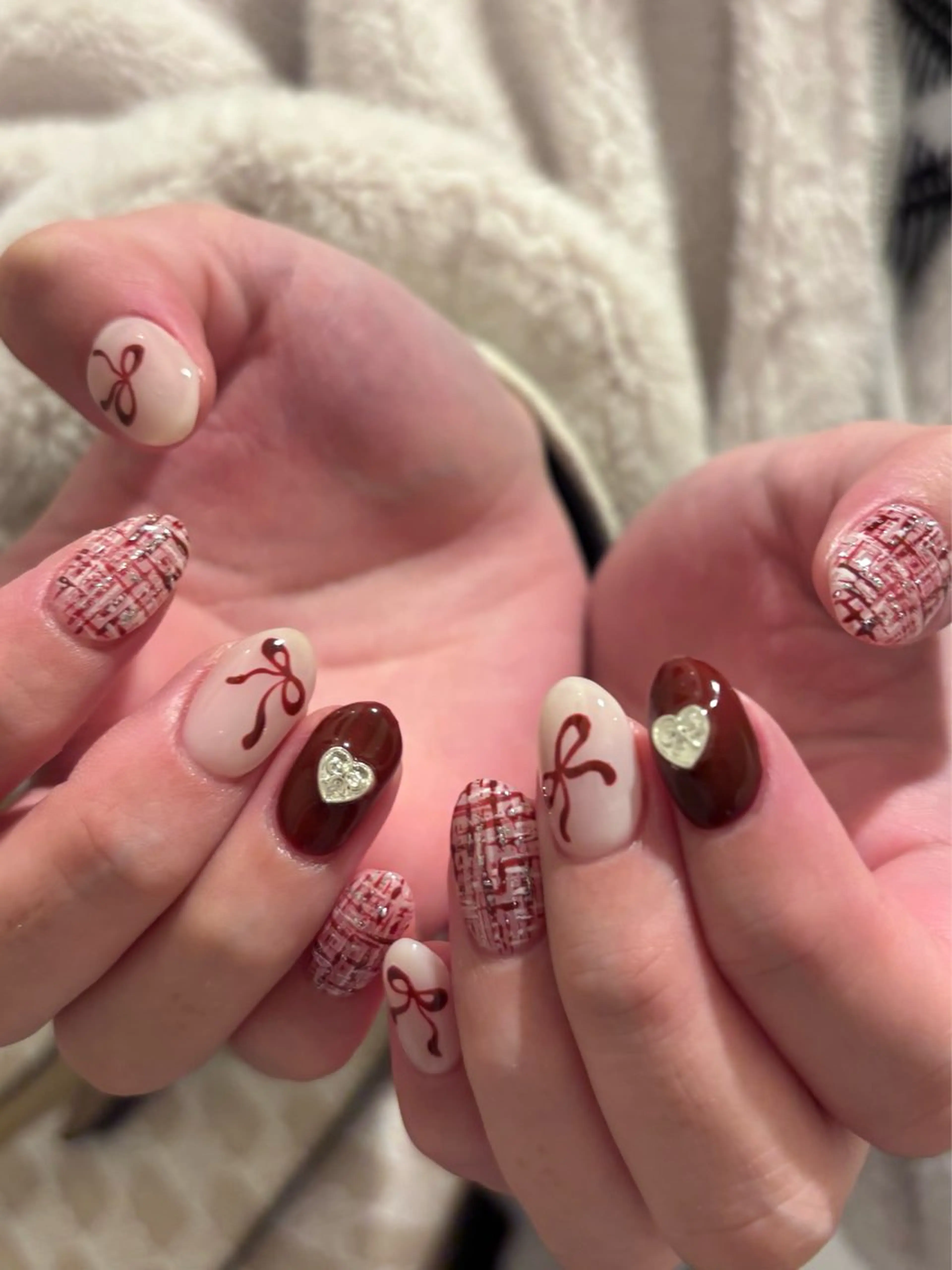 ネイル ボルドー リボン ツイードネイル ハンドネイル émure. パラジェル認定サロンのネイルデザイン