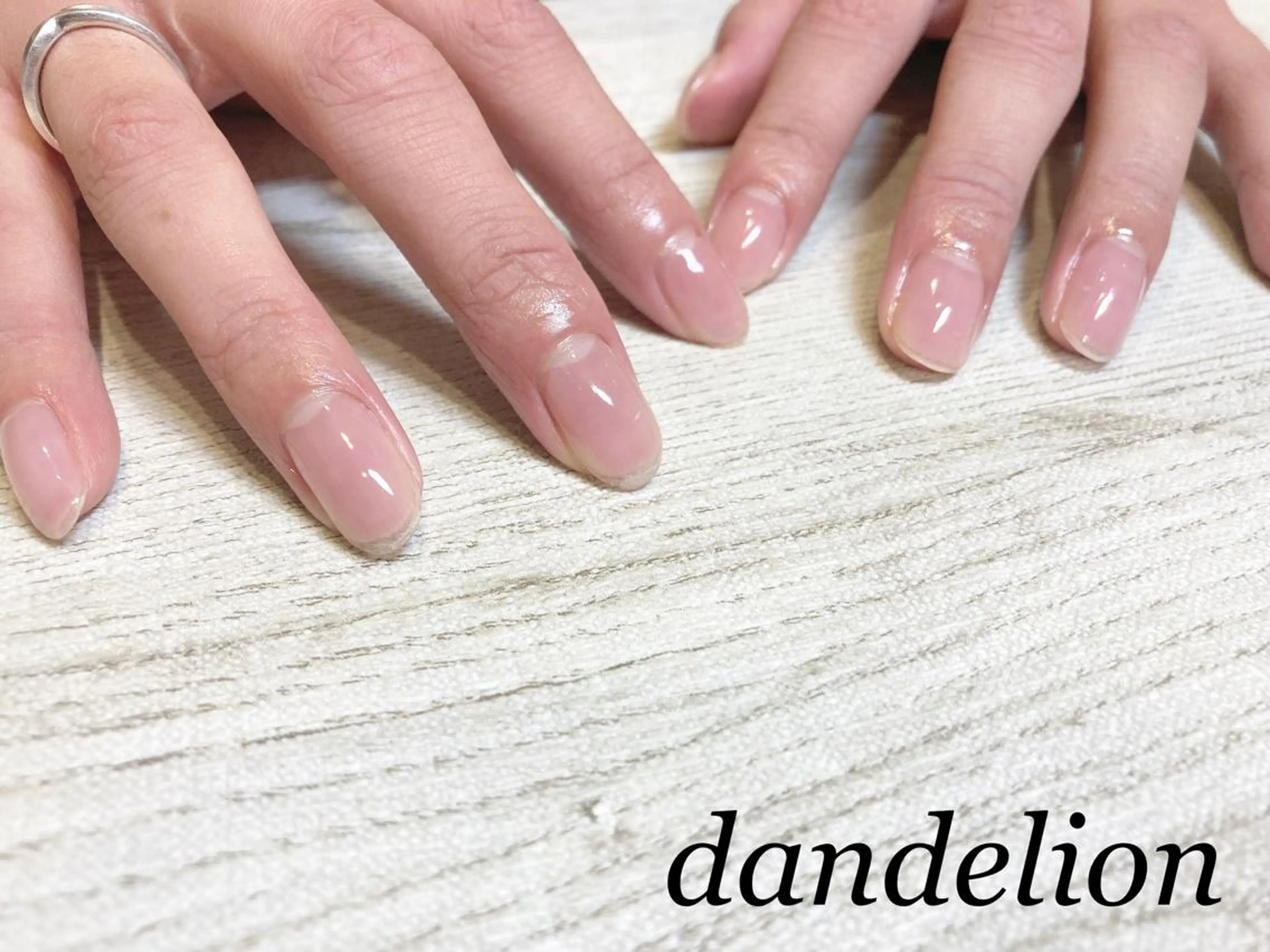 ネイル ハンドネイル ハンドケア dandelion ダンデライオンのネイルデザイン