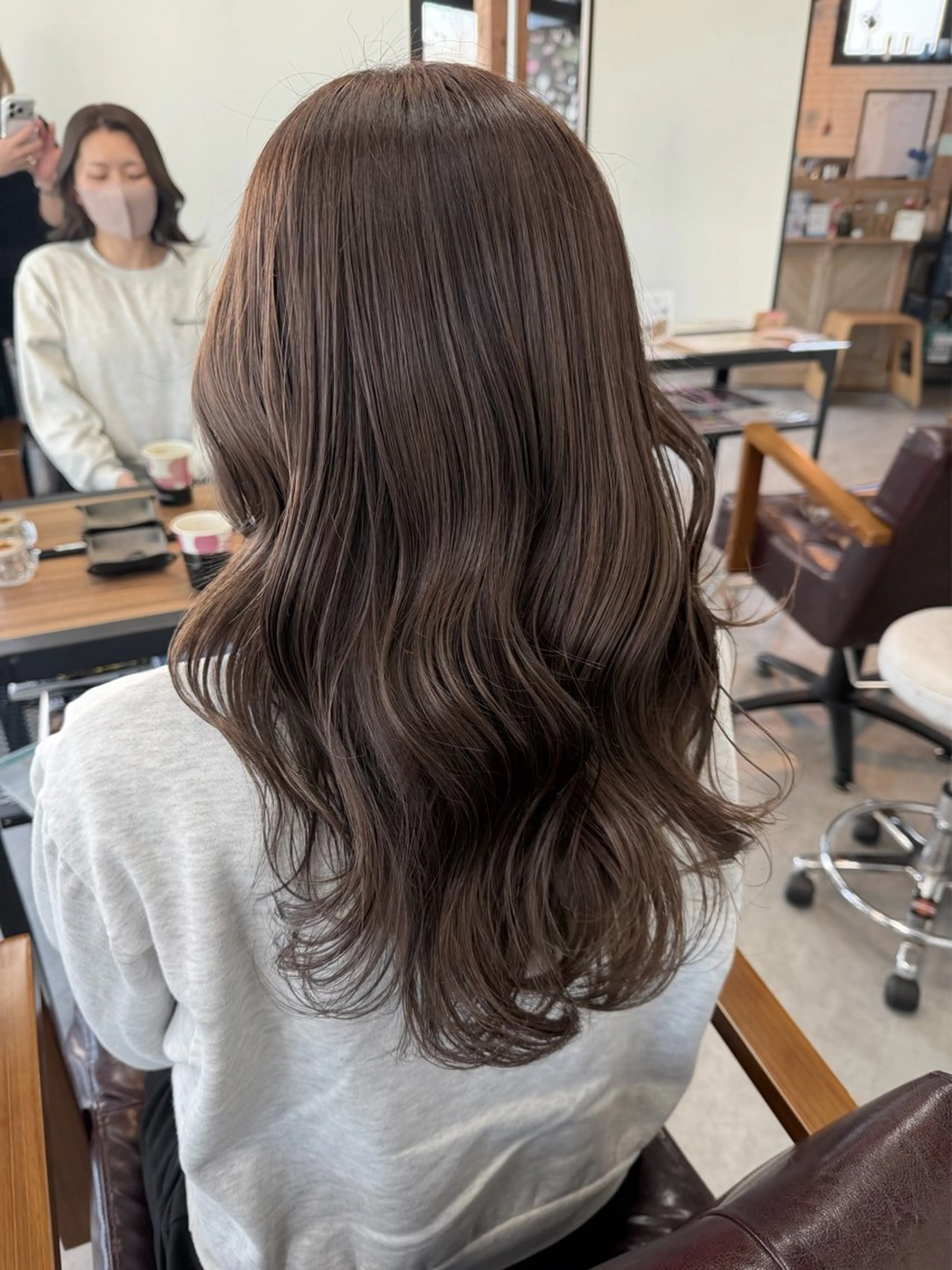 ロング カラー ヘアカラー トリートメント ｼﾉｻﾞｷ ｷﾅのヘアスタイル