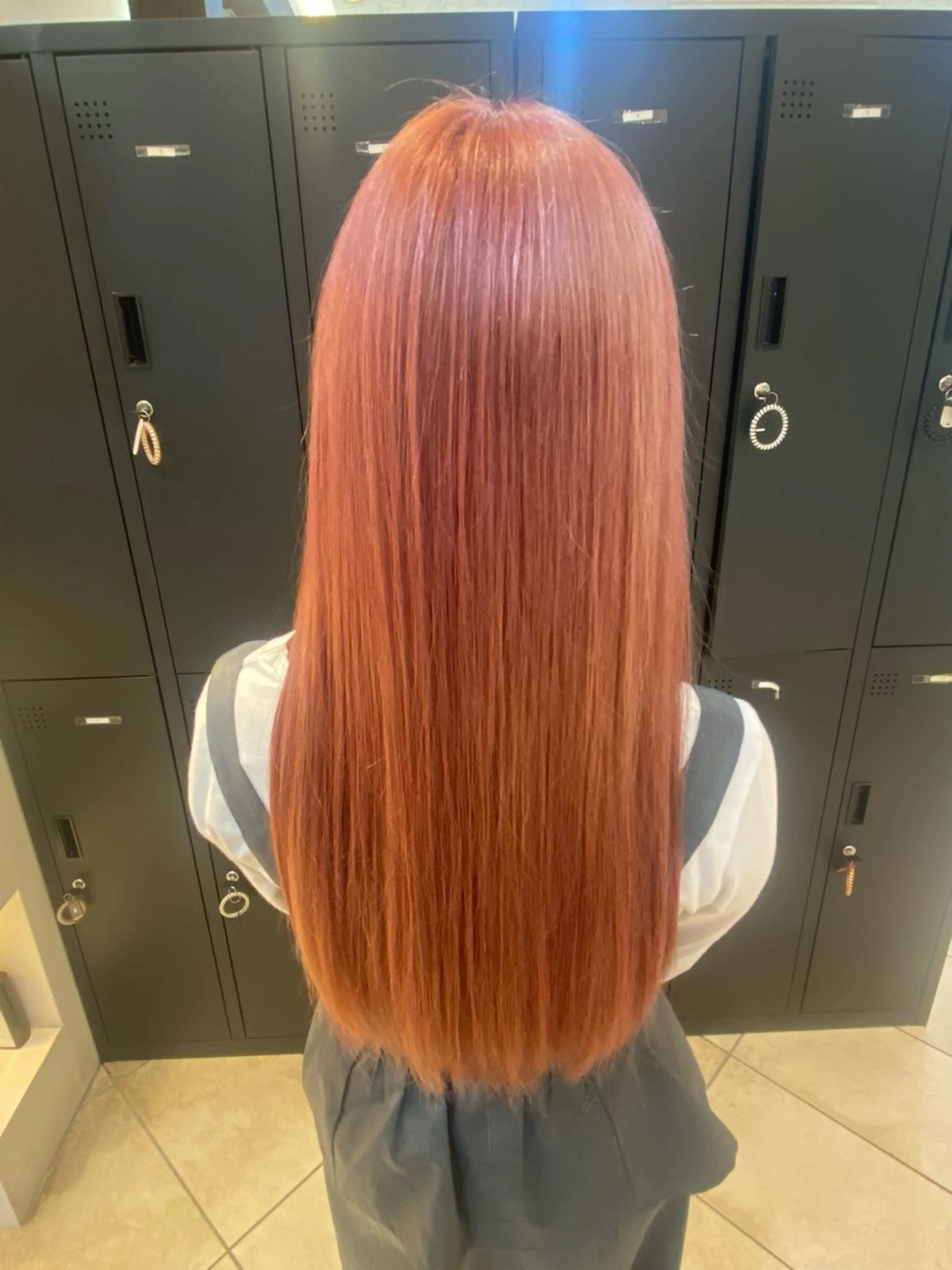 カラー ブリーチ ピンクカラー seina🩰 ブリーチ/ヘアセットのヘアスタイル