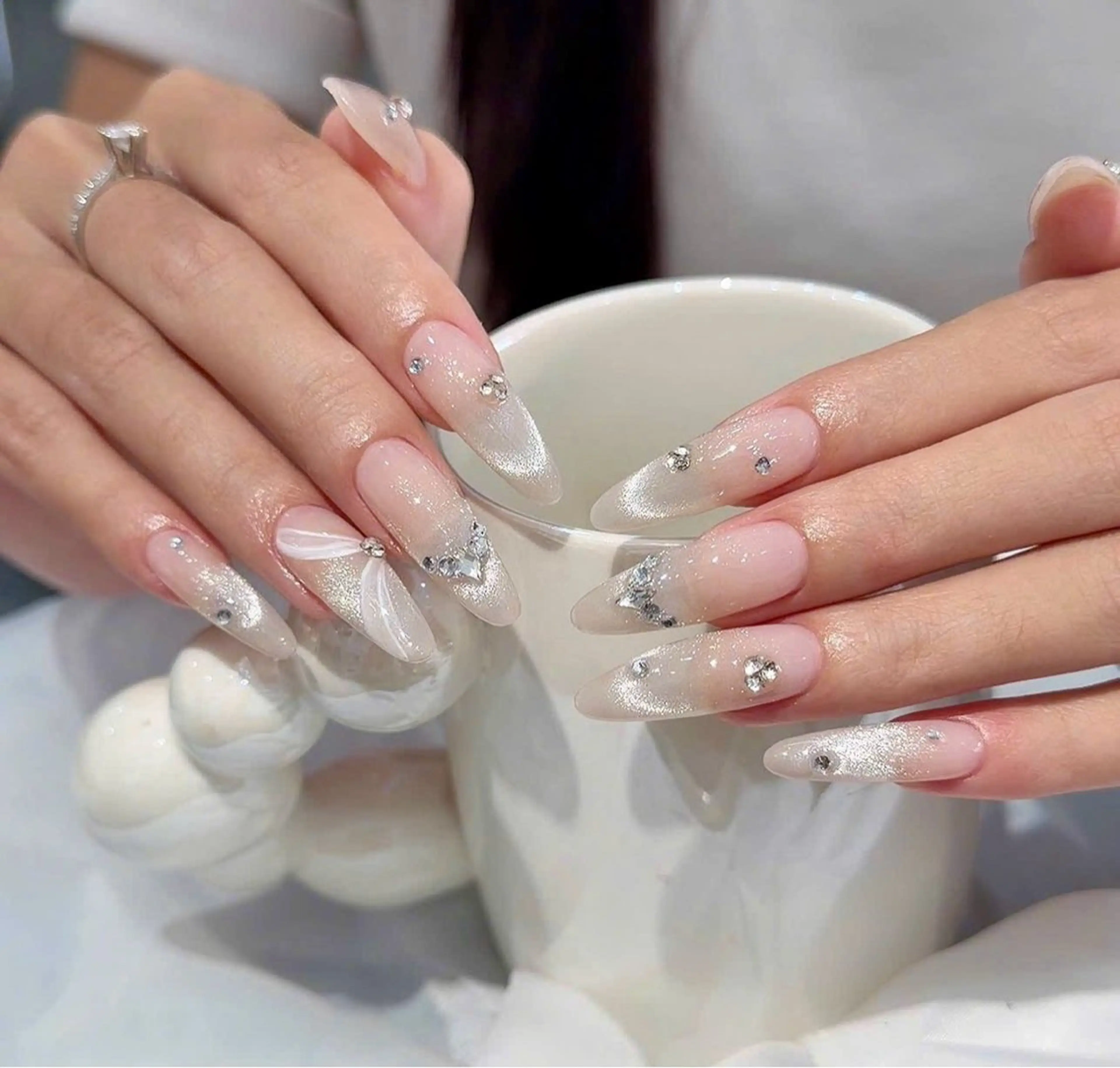 ネイル キラキラネイル 韓国ネイル ミラーネイル シンプルネイル ワンホンネイル ハンドネイル Haruki Nail Salonのネイルデザイン