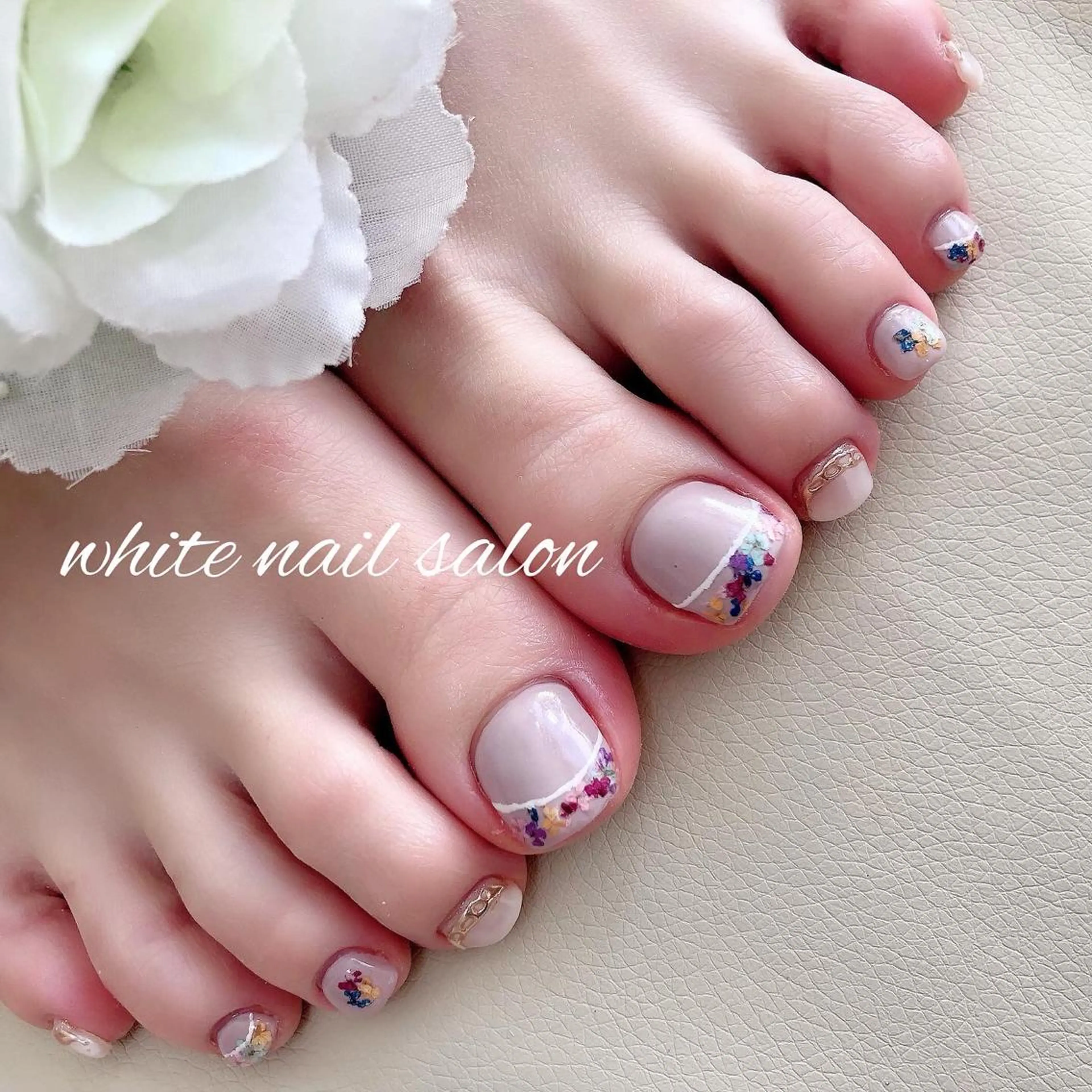 ネイル ジェルネイル ハードジェル ラメ(グリッター) 持ち込み ソフトジェル フットネイル white nail salonのネイルデザイン