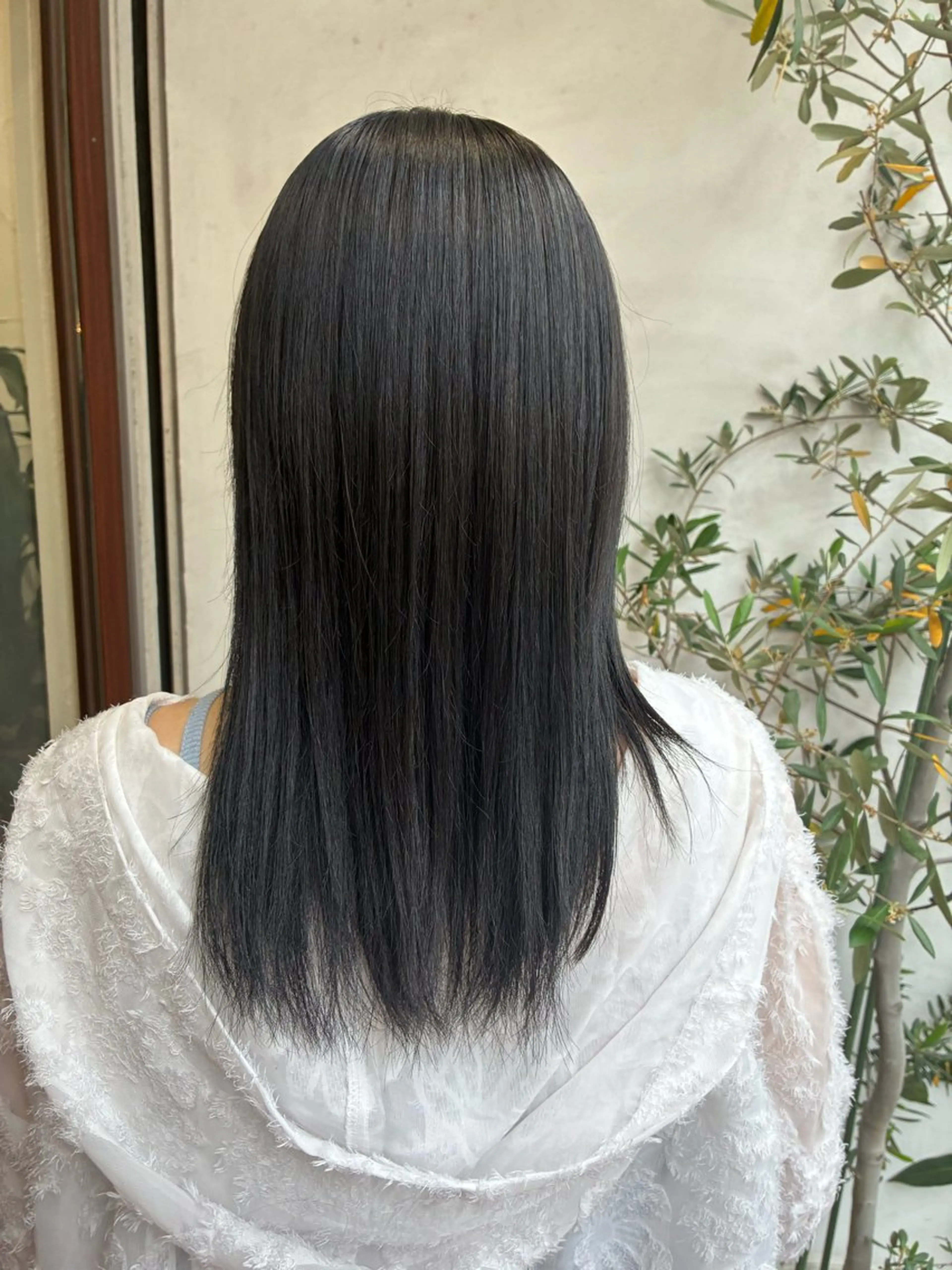 ミディアム カラー 佐藤 琴海のヘアスタイル