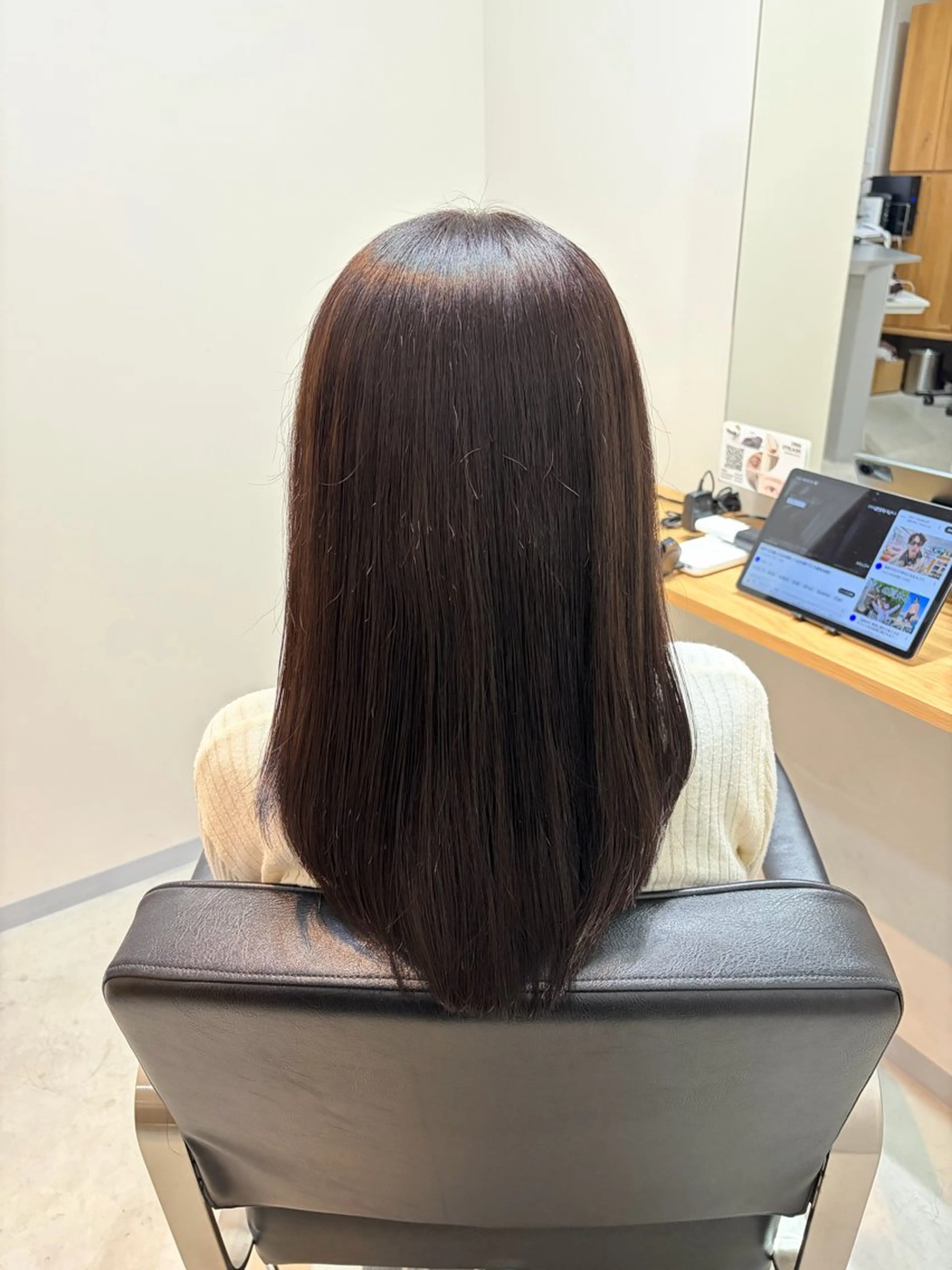 セミロング omaフクダ 縮毛矯正/艶髪カラーのヘアスタイル