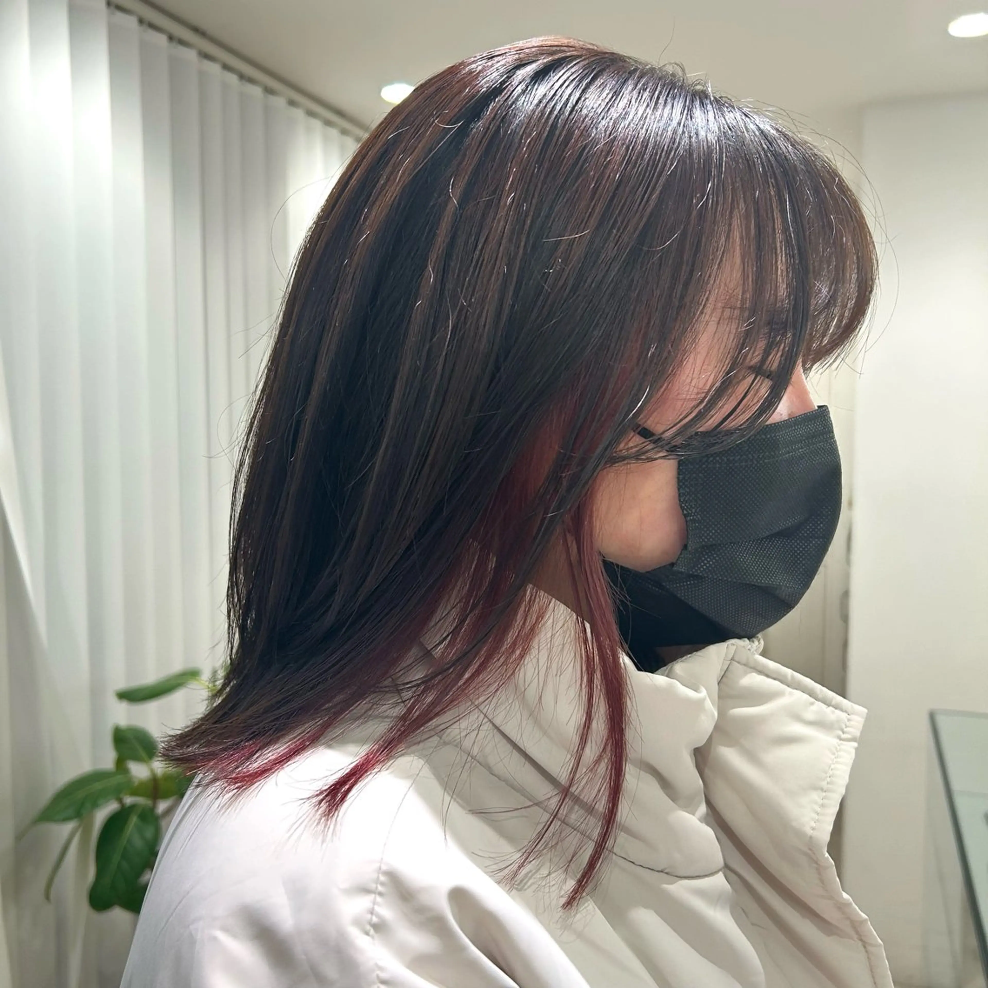 ミディアム カラー ブリーチ デザインカラー インナーカラー ピンクカラー 透明感/ベージュ /kazui🐈のヘアスタイル