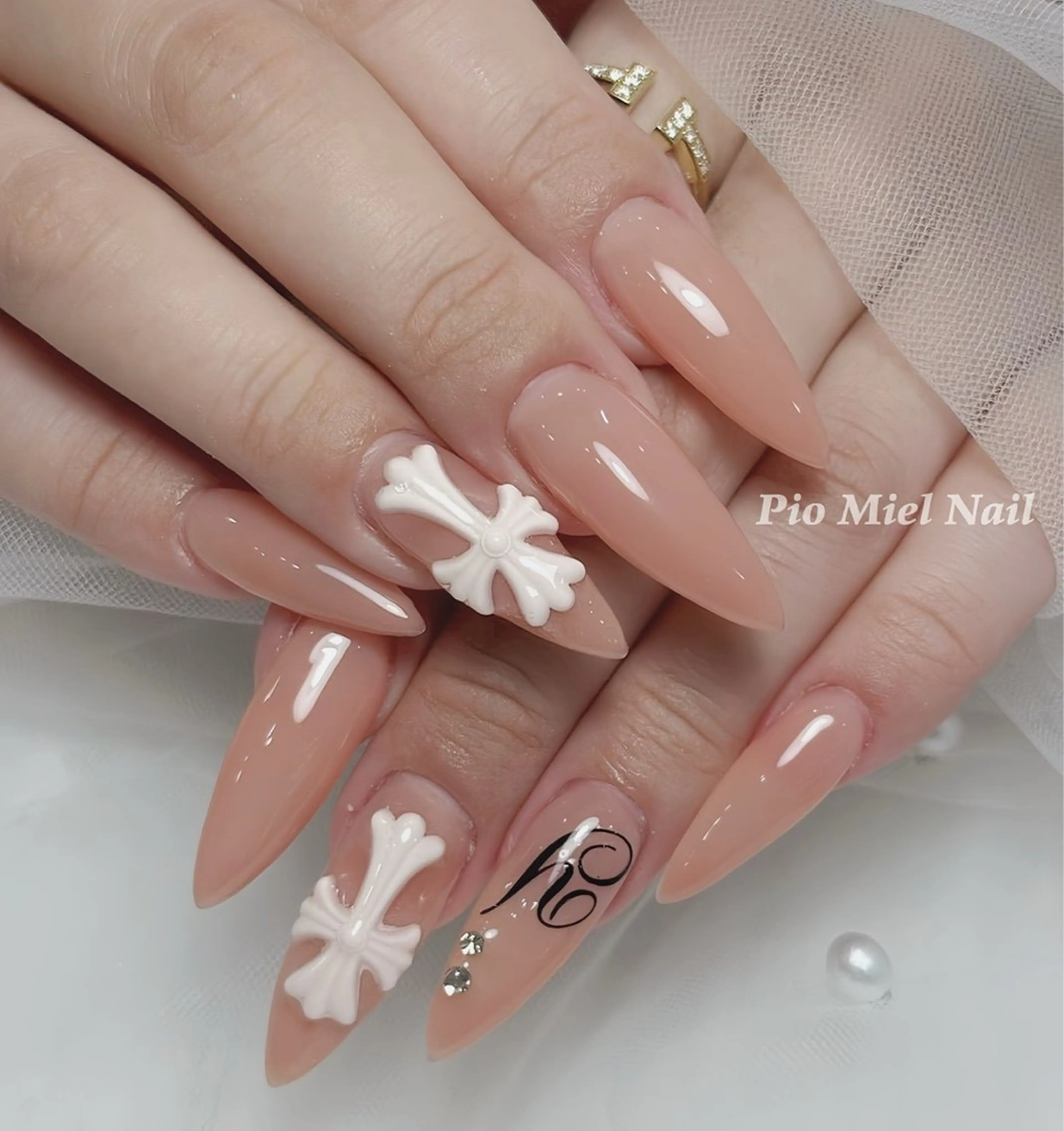 ネイル ハンドネイル HANA 長さだしのネイルデザイン