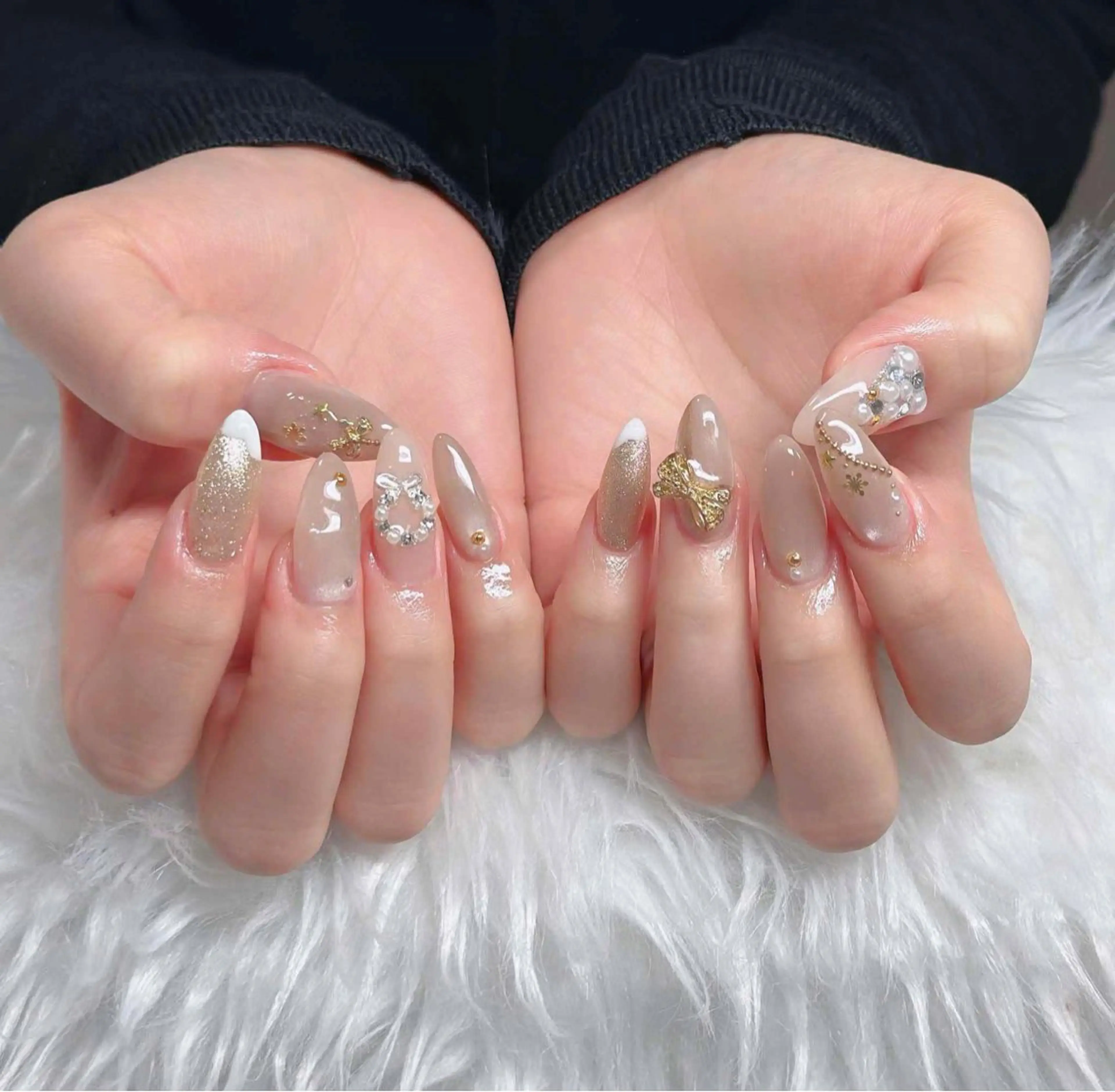 ネイル オーロラネイル フレンチネイル ジェルネイル ハロウィン キラキラネイル ハンドネイル H.baby Nail Salonのネイルデザイン