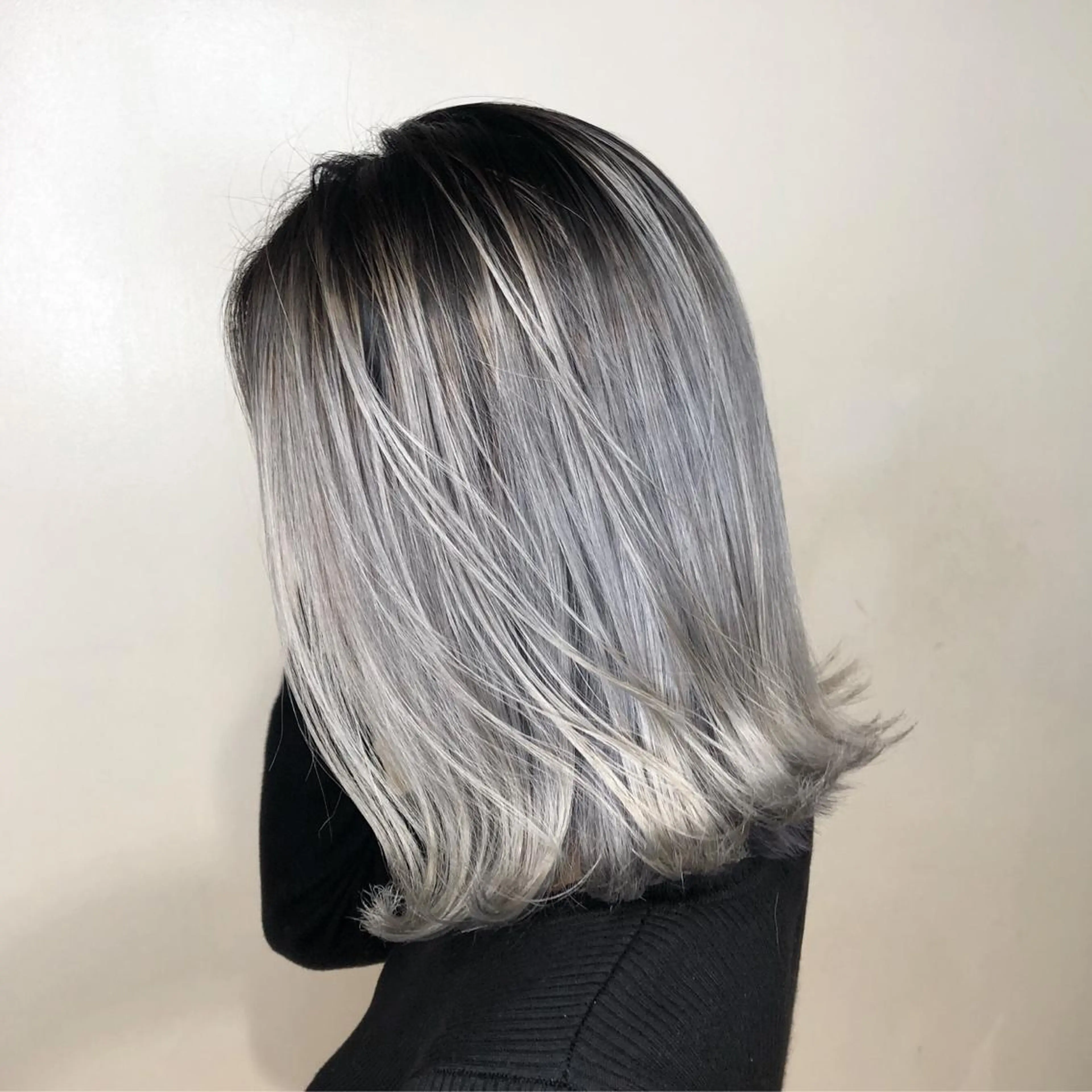 ミディアム カラー グラデーションカラー グレージュ ヘアカラー 渡邊 直輝のヘアスタイル