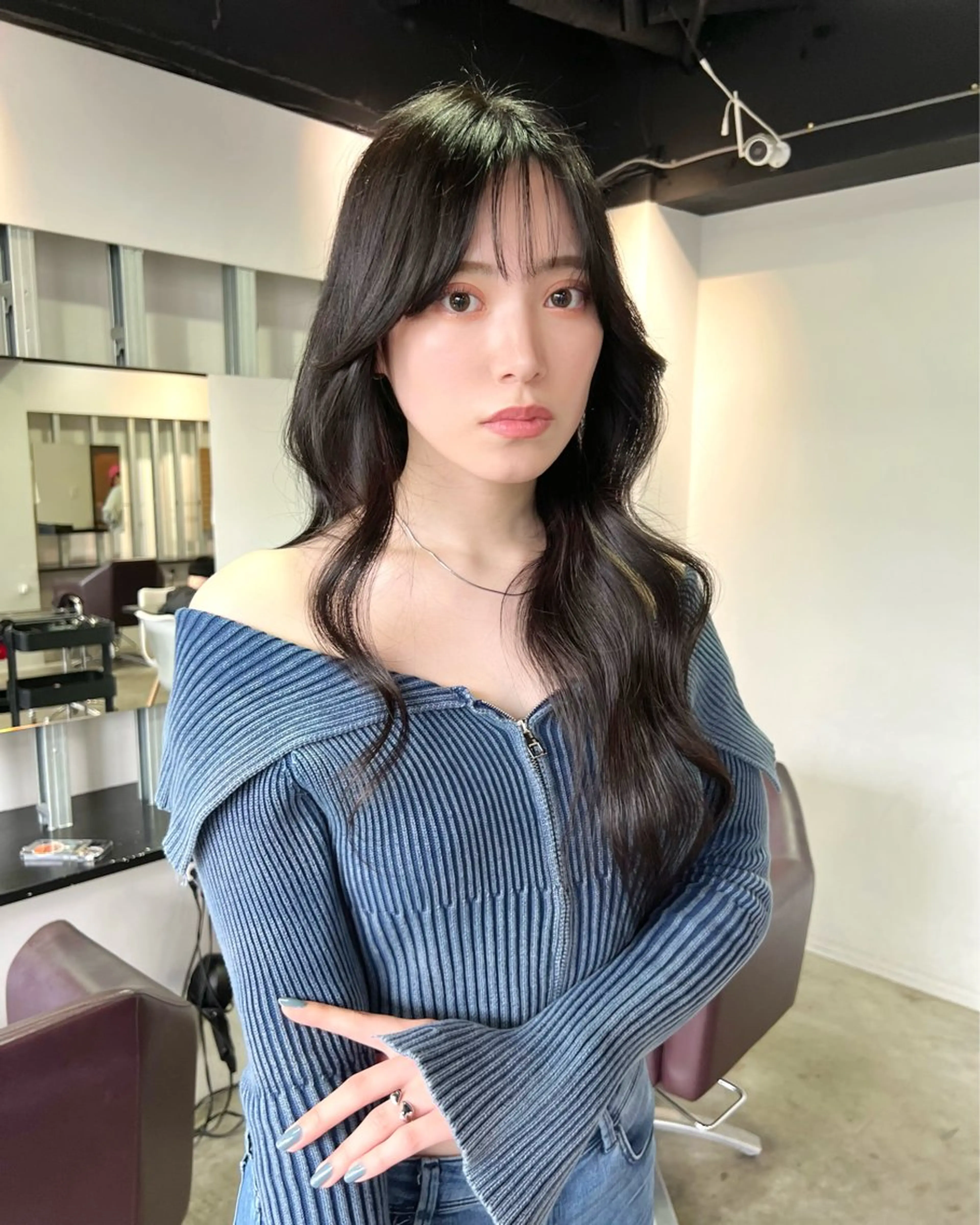 ロング カラー 黒髪 ブルーカラー ブルーブラック トリートメント ヘアセット 韓国ヘア/透明感 カラー🤍yukaのヘアスタイル