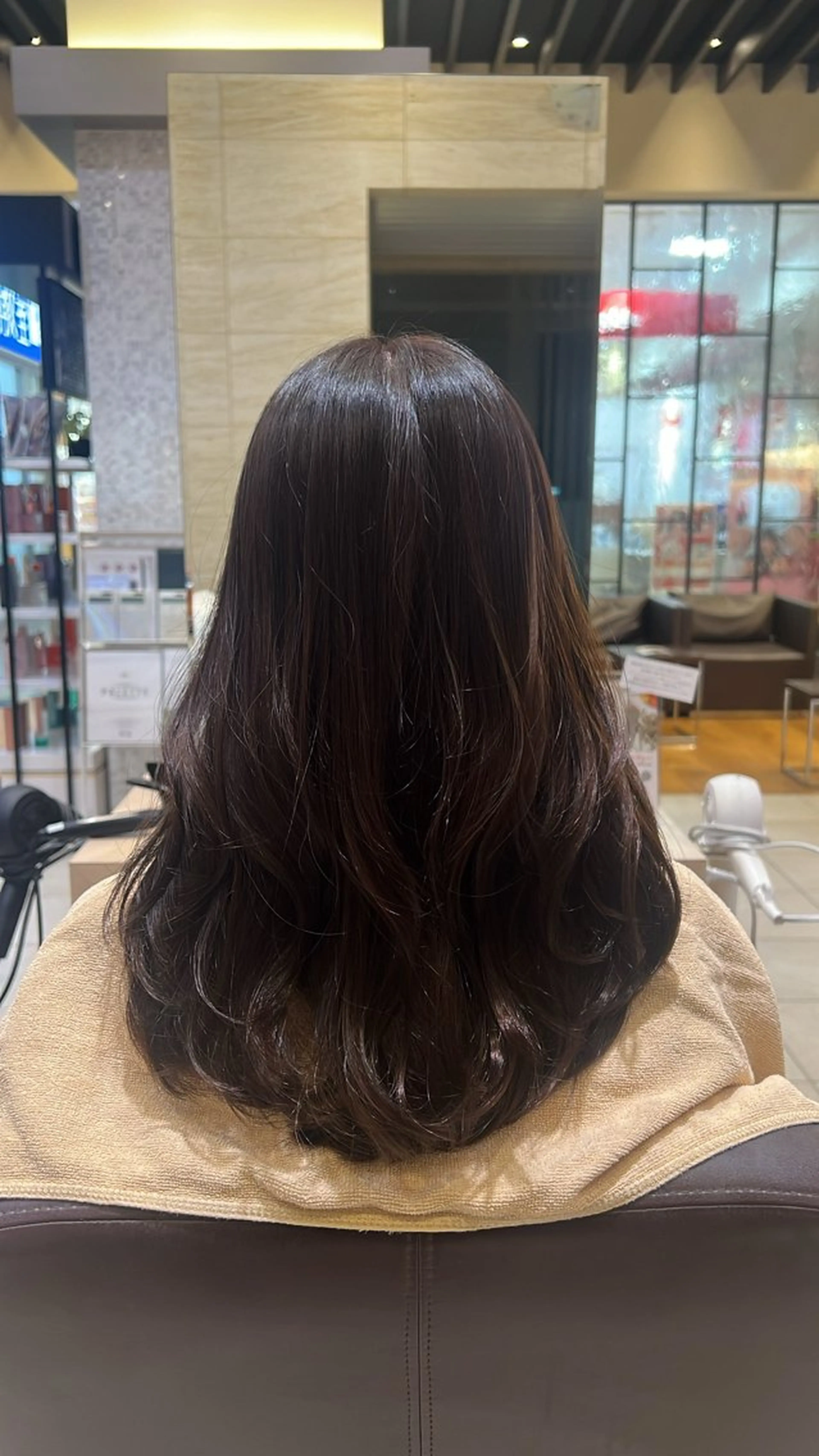 ロング 岡﨑 怜奈のヘアスタイル