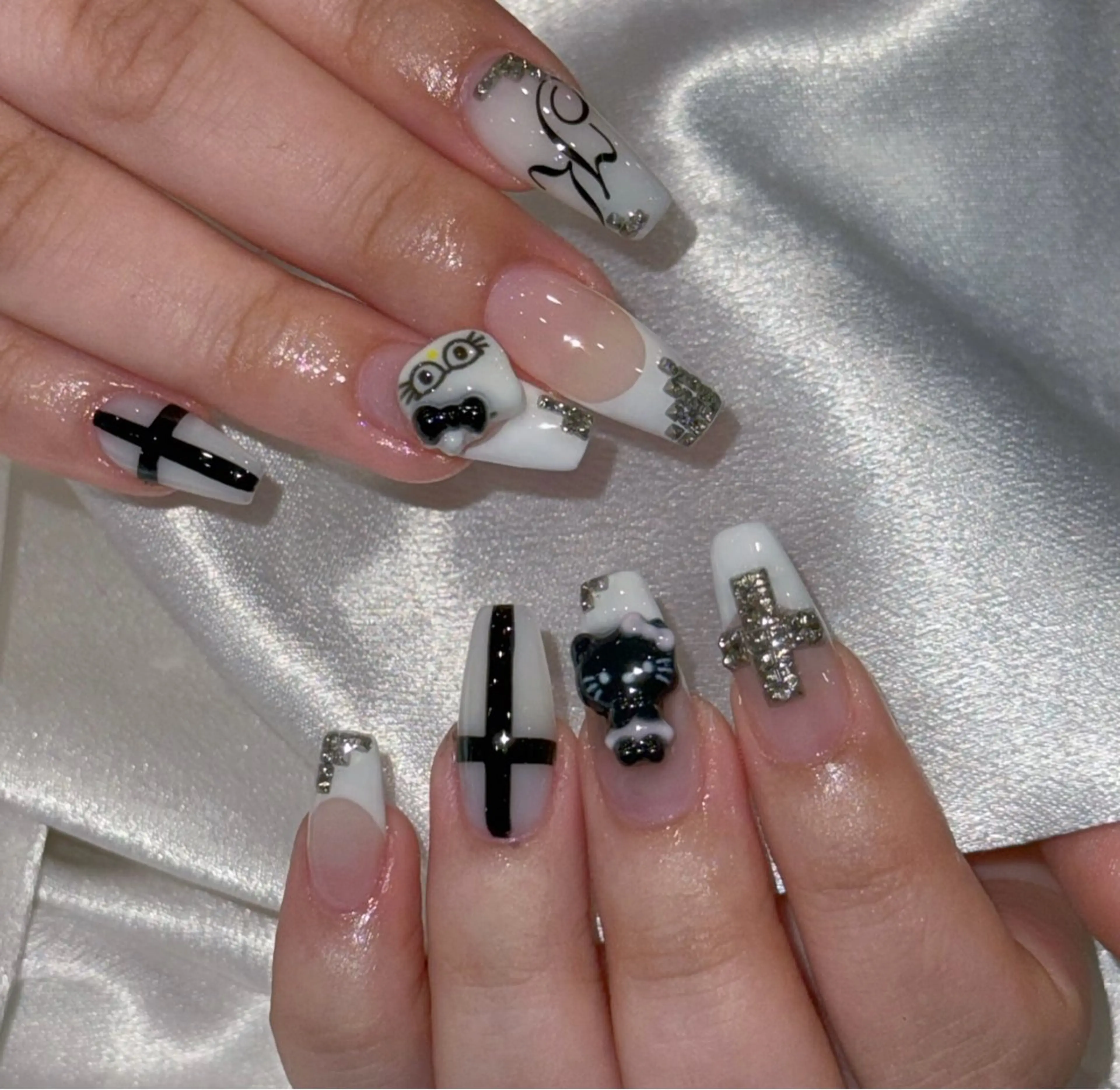 ネイル オーロラネイル ブルー チークネイル フットネイル フレンチネイル ハンドネイル REI レイのネイルデザイン