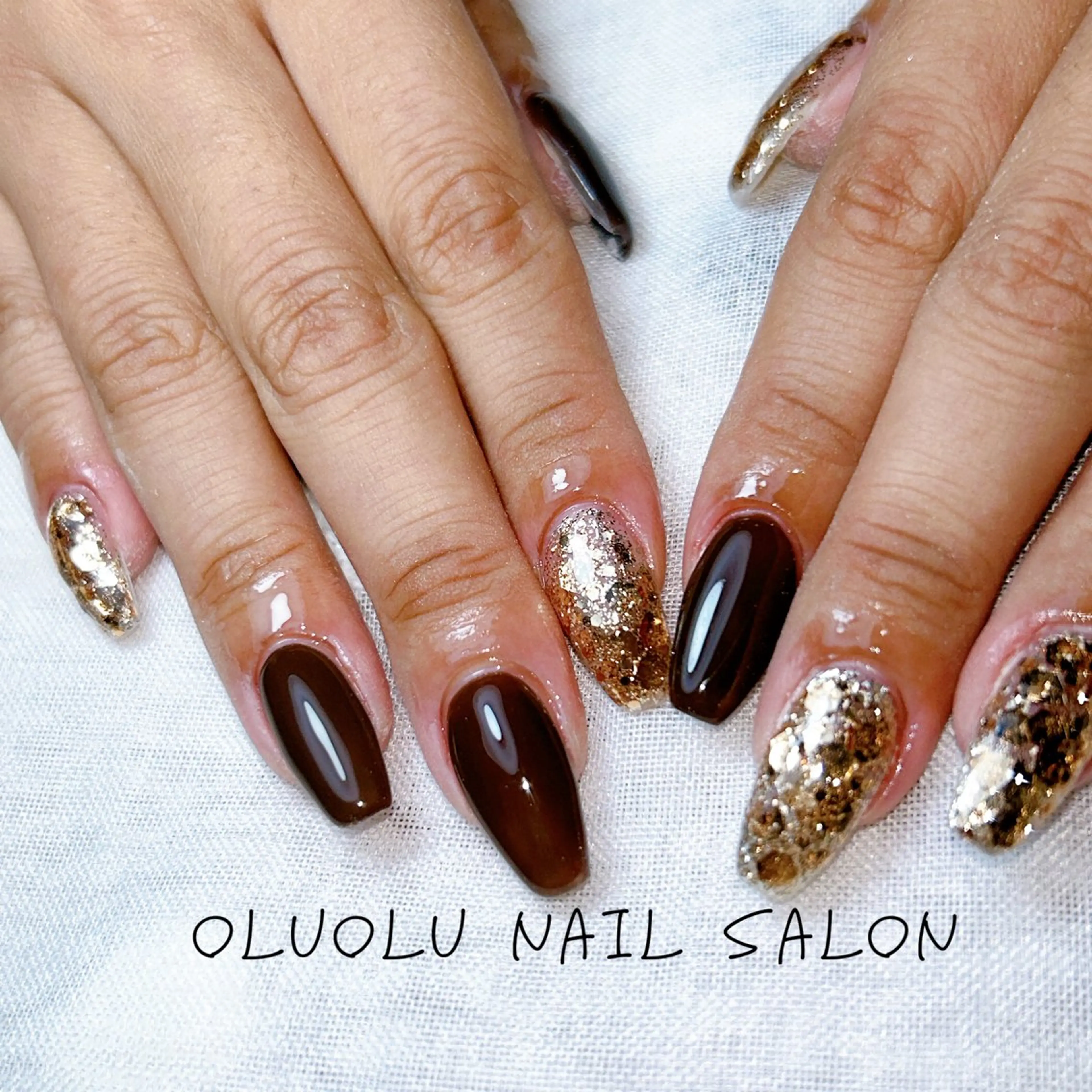 ネイル ブラウン ゴールド oluolu nailsalonのネイルデザイン