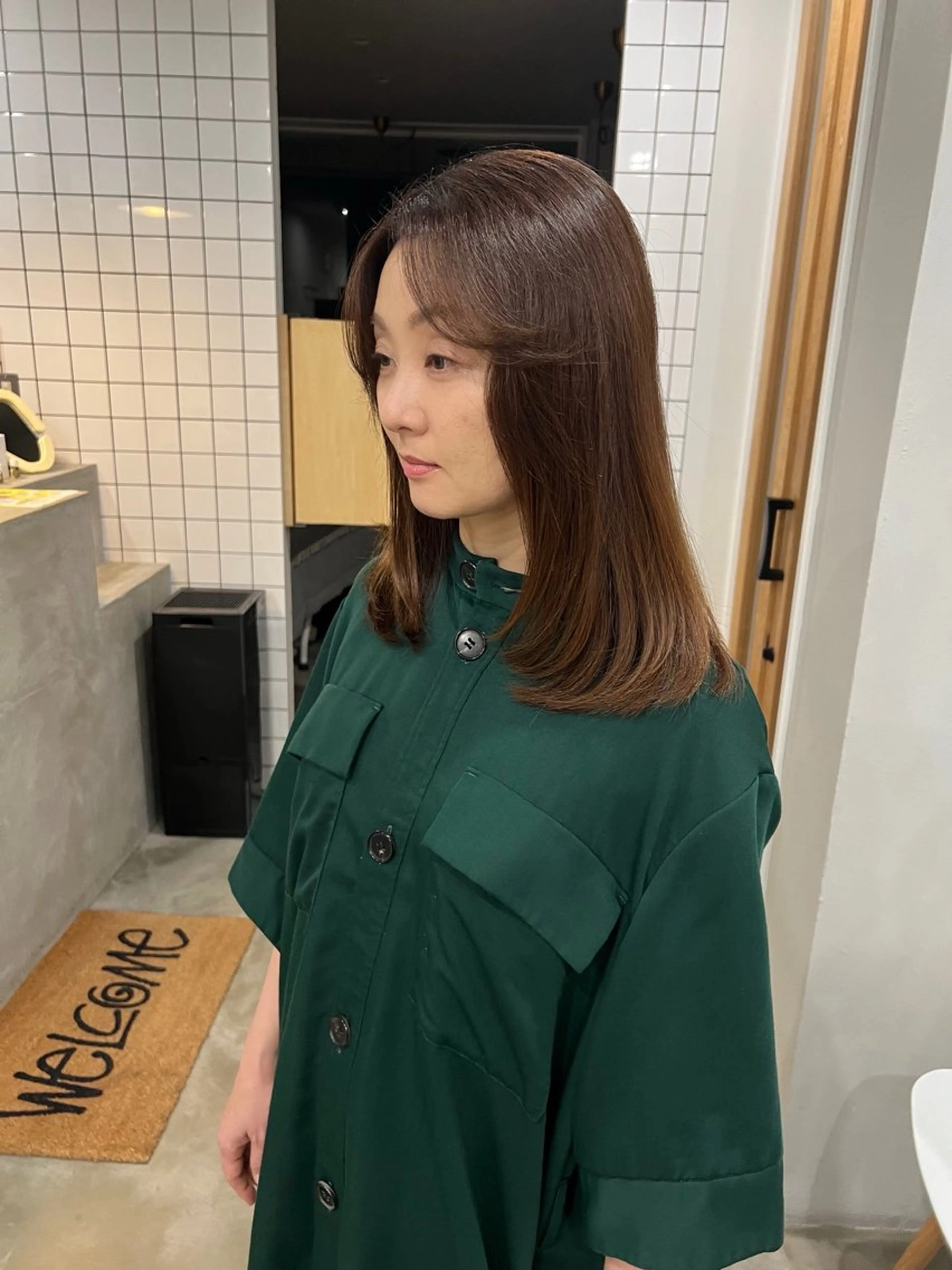 ミディアム レイヤーカット ローレイヤー 西山 幸奈のヘアスタイル