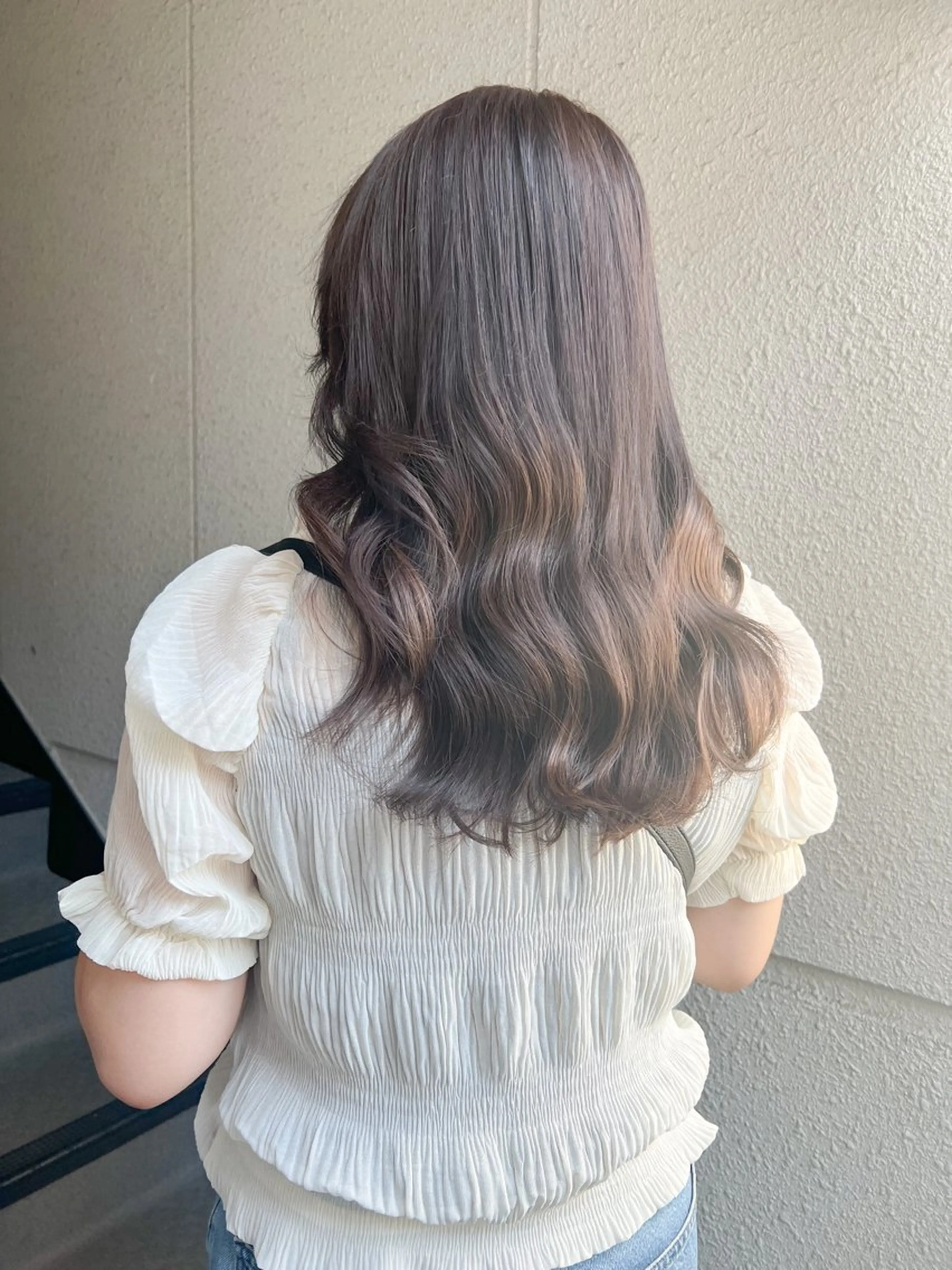 セミロング カラー ブリーチ 透明感カラー ブリーチなしカラー カラーパティシエ facce🌼ikoのヘアスタイル