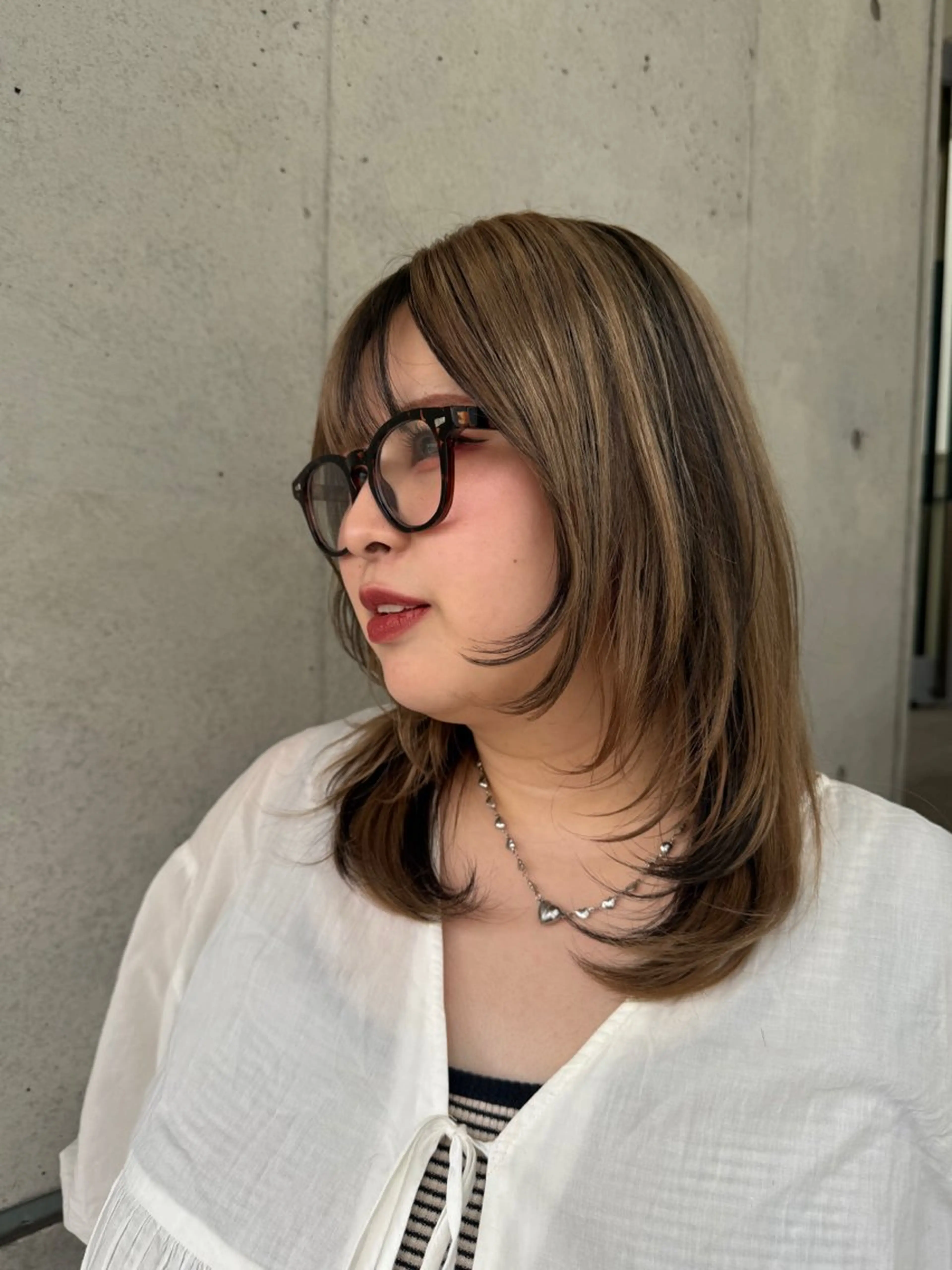 セミロング カラー 🩶 AIRA / 透明感カラー 🩶のヘアスタイル