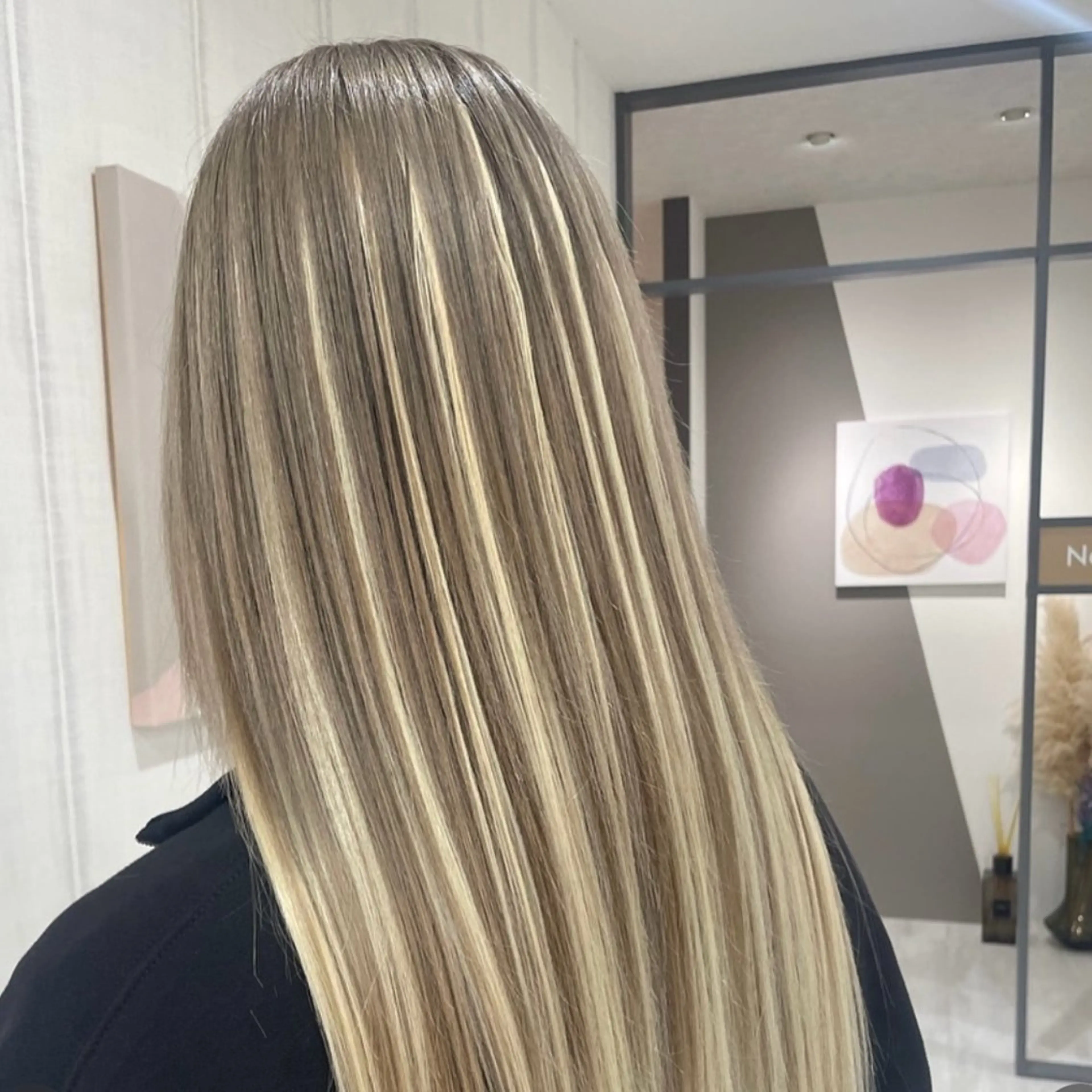 ロング シールエクステ エクステ レイヤーカット EARTH富山婦中店 2026新卒20万〜のヘアスタイル