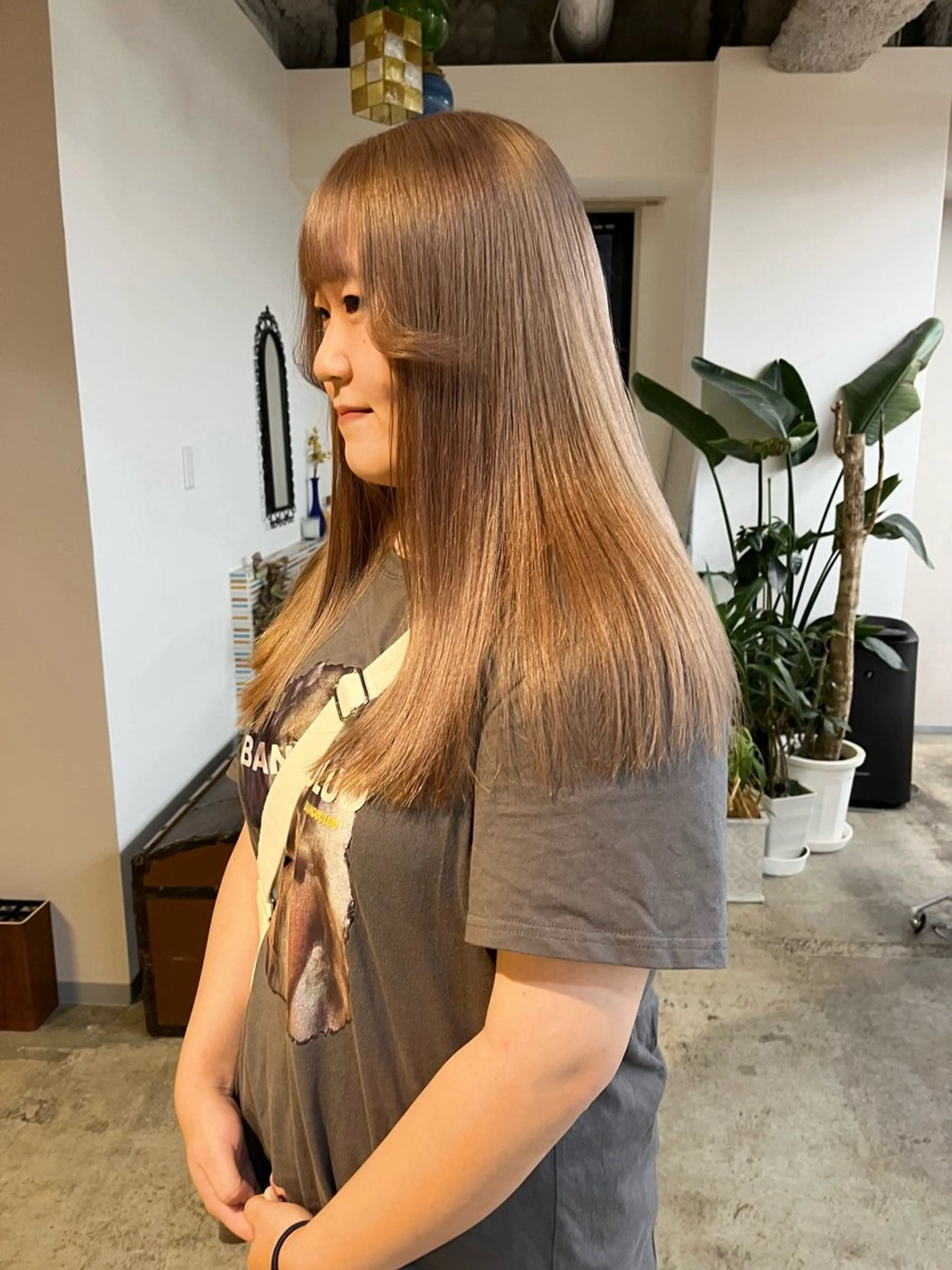 セミロング カラー ベージュカラー ブリーチ カット ヘアカラー トリートメント 🩷ハイトーン透明感 レイヤー🩷ユリカのヘアスタイル