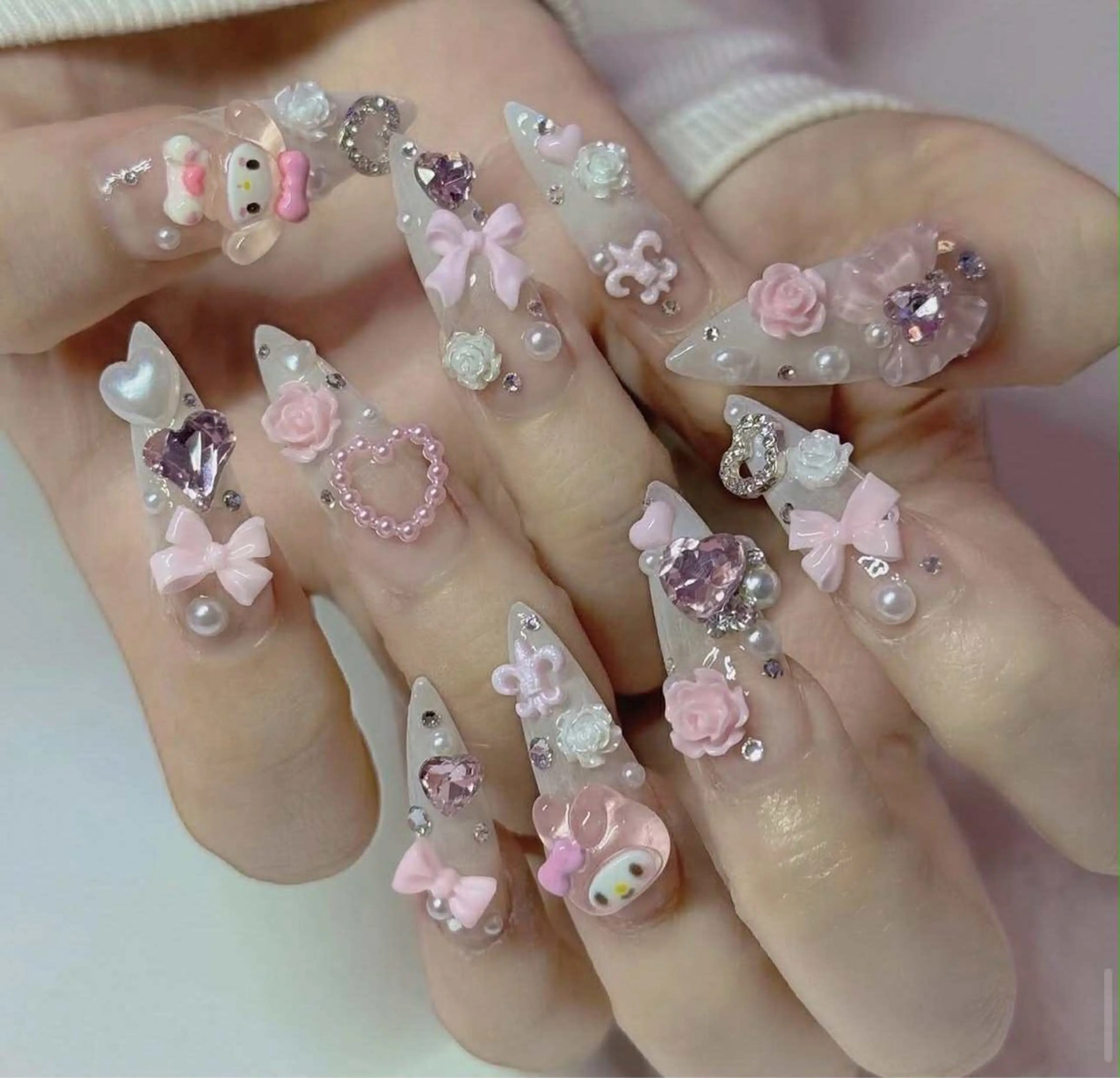 ネイル 🩷KaRin🩷 チップ長さ出し専門のネイルデザイン