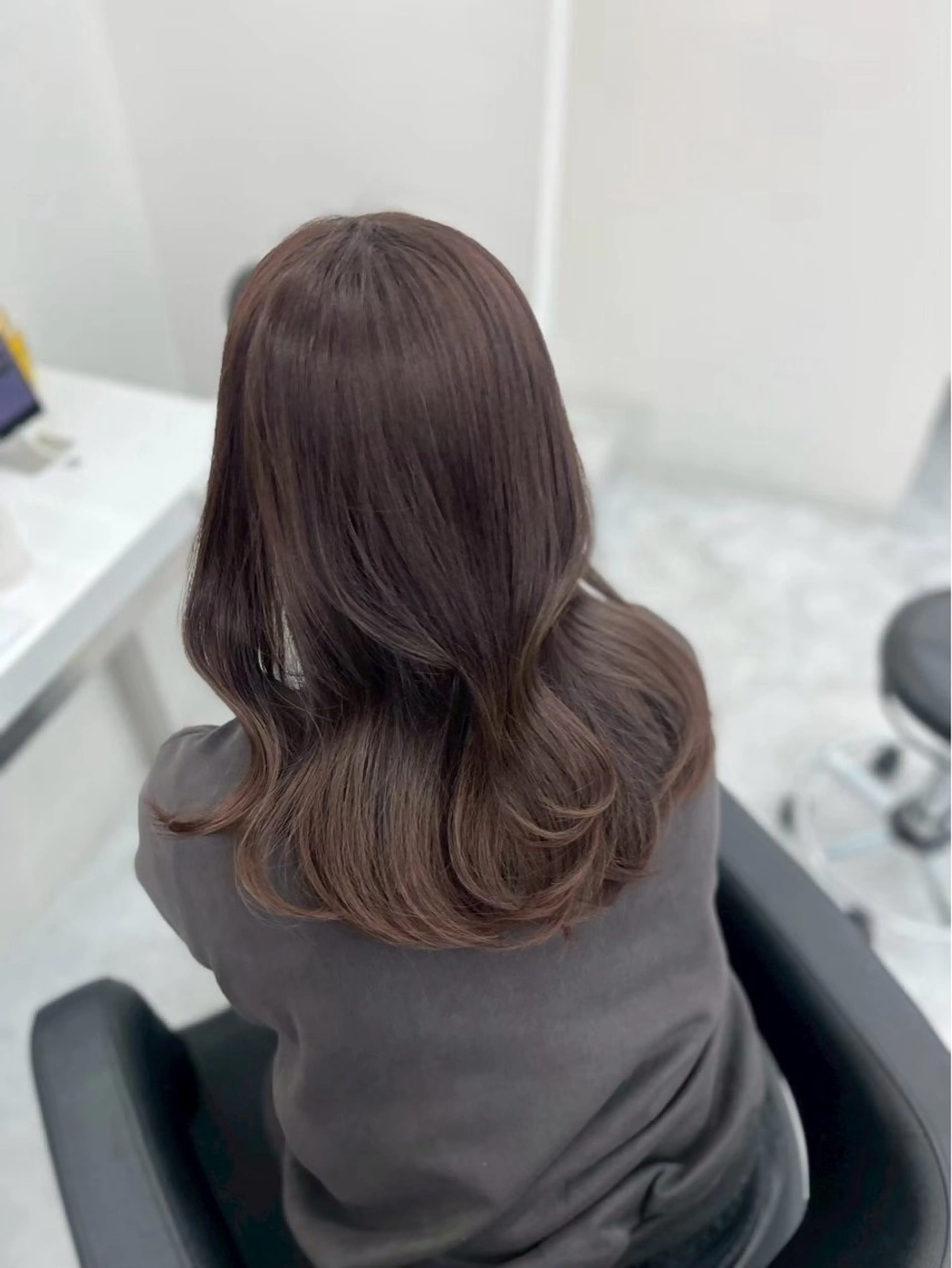 セミロング ヘアカラー トリートメント Natsumi / 大人っぽいstyleのヘアスタイル